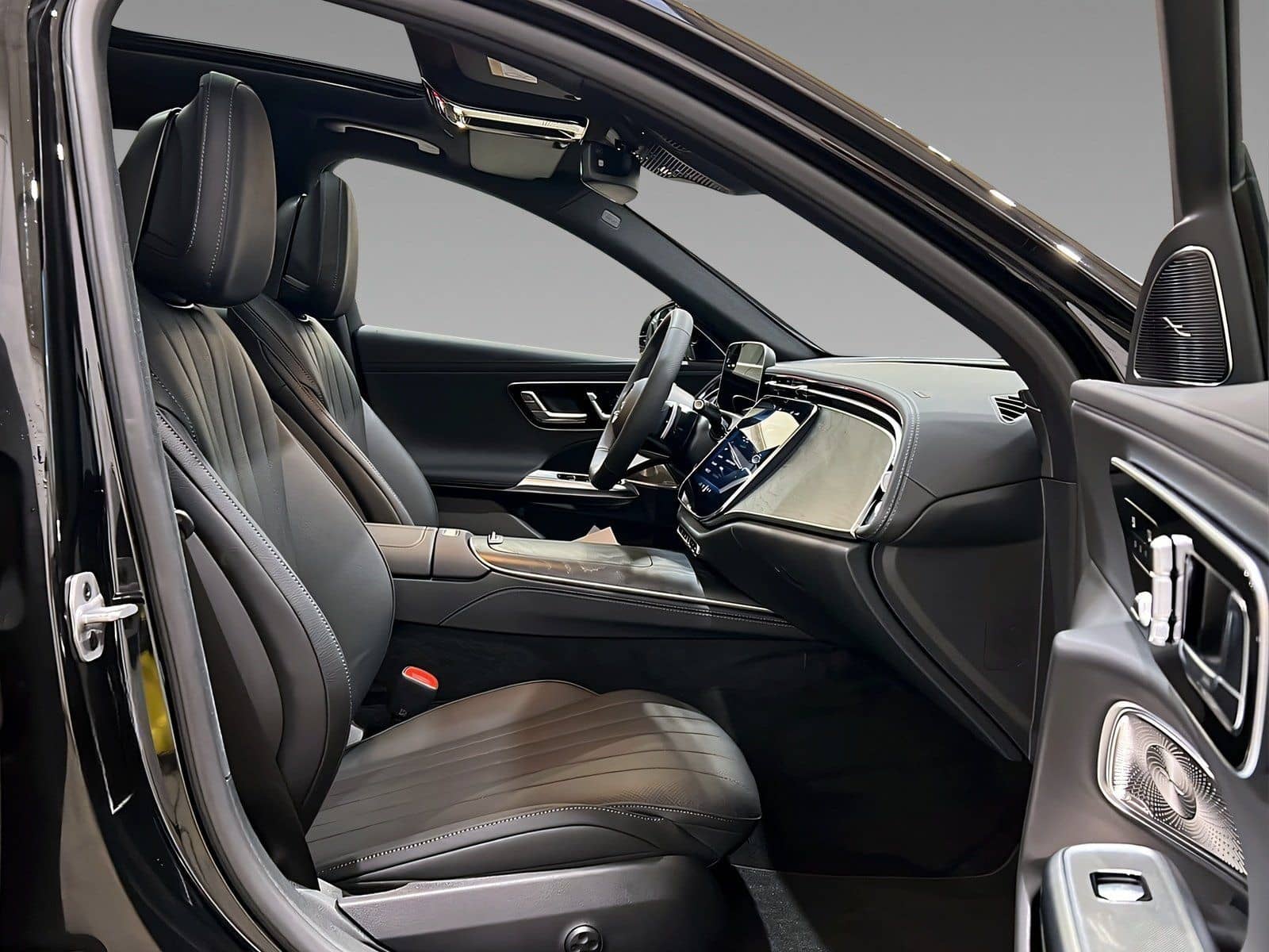 Mercedes-Benz E 450 d 4M T-Modell AMG+DISTR+Burm+Pano+AHK+360° foto 14