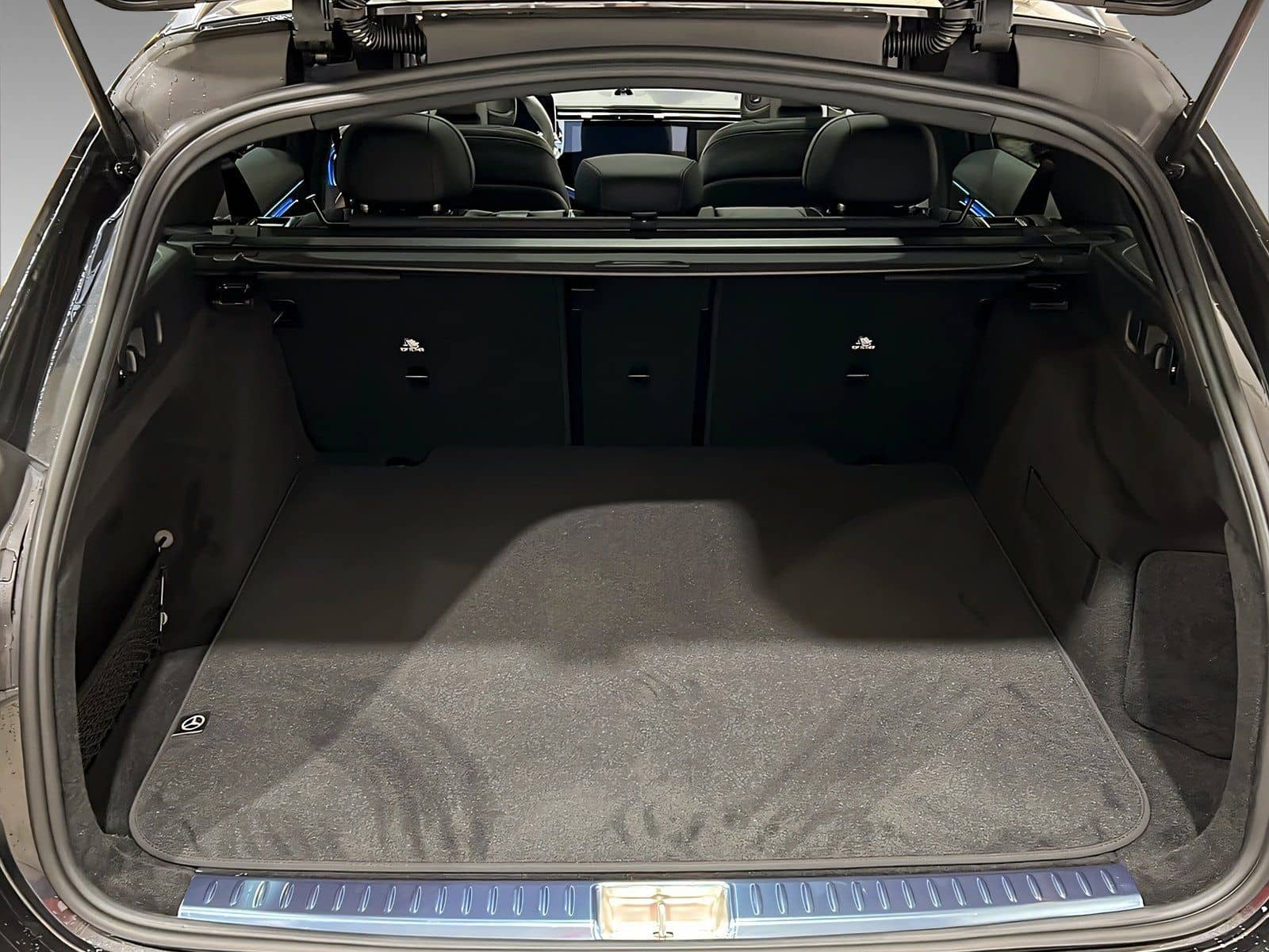 Mercedes-Benz E 450 d 4M T-Modell AMG+DISTR+Burm+Pano+AHK+360° foto 6