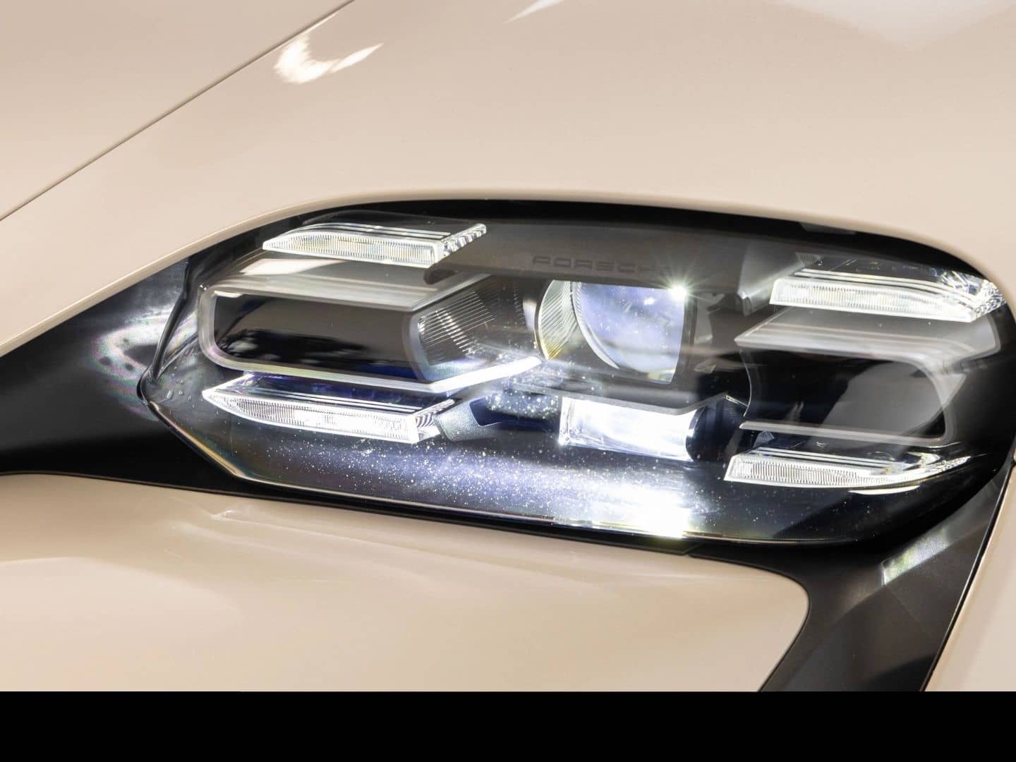 Porsche Taycan 4S Cross Turismo HUD Bose InnoDrive Range foto 13