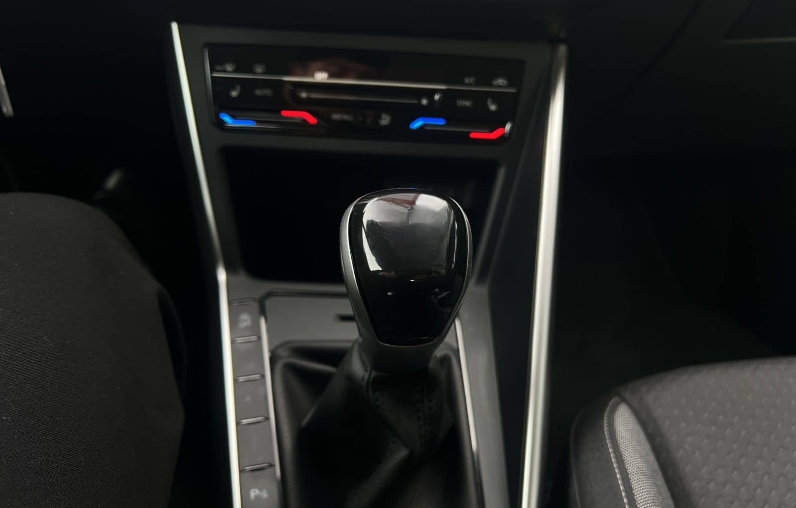 Volkswagen Taigo 1.0 TSI LIFE LM16 SITZHZ APP-CONNECT foto 11