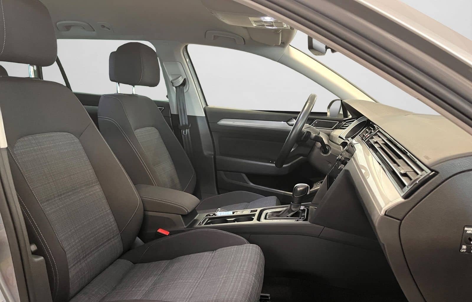 Volkswagen Passat Variant 1.5 TSI DSG Business, Navi, Sitzh foto 5