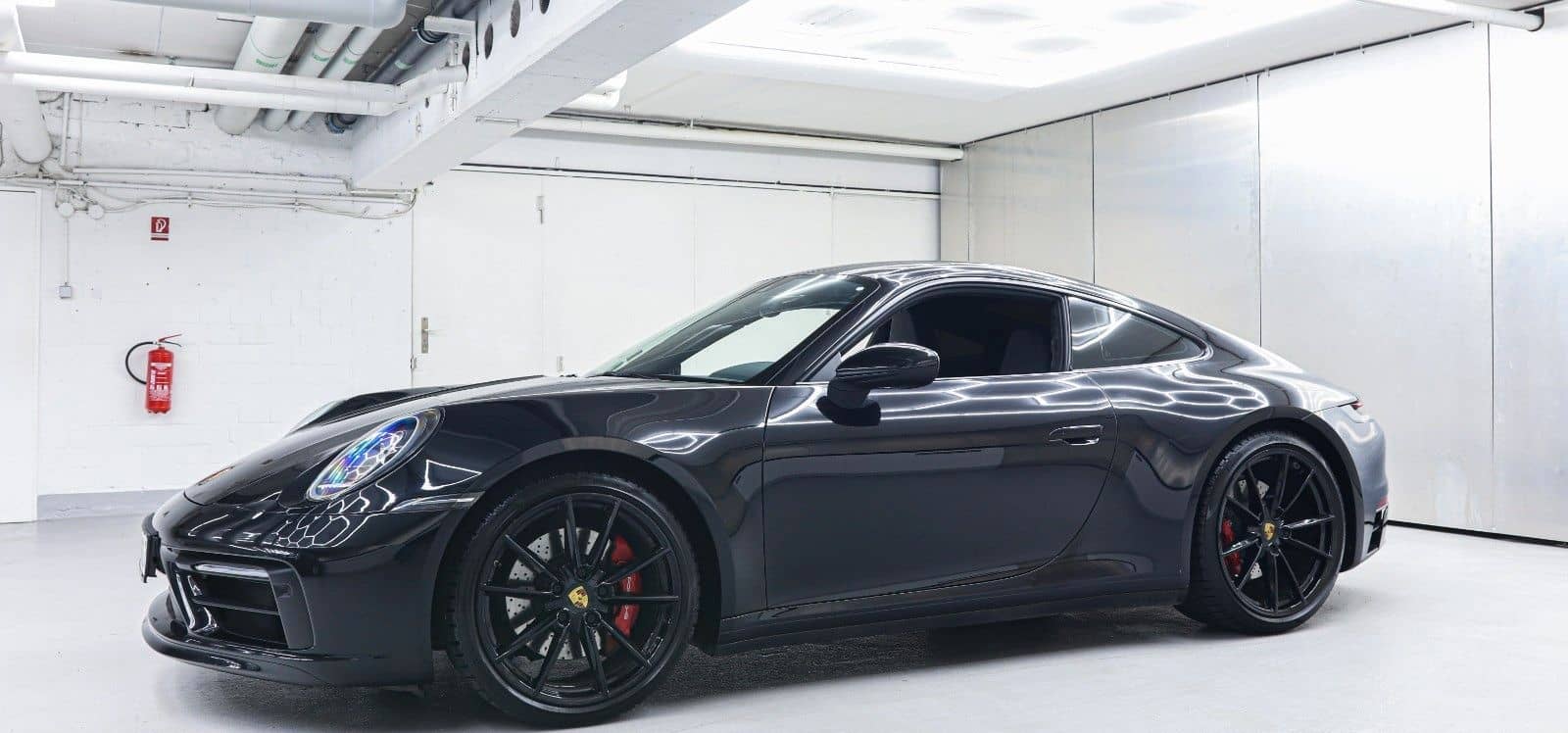 Porsche 992 Carrera 4 S Sport Design Paket foto 2