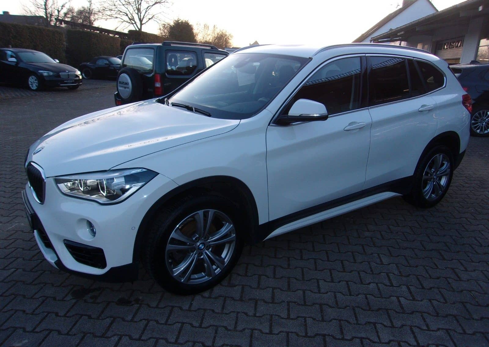 BMW X1 sDrive18i  Automatic Sport Line foto 6