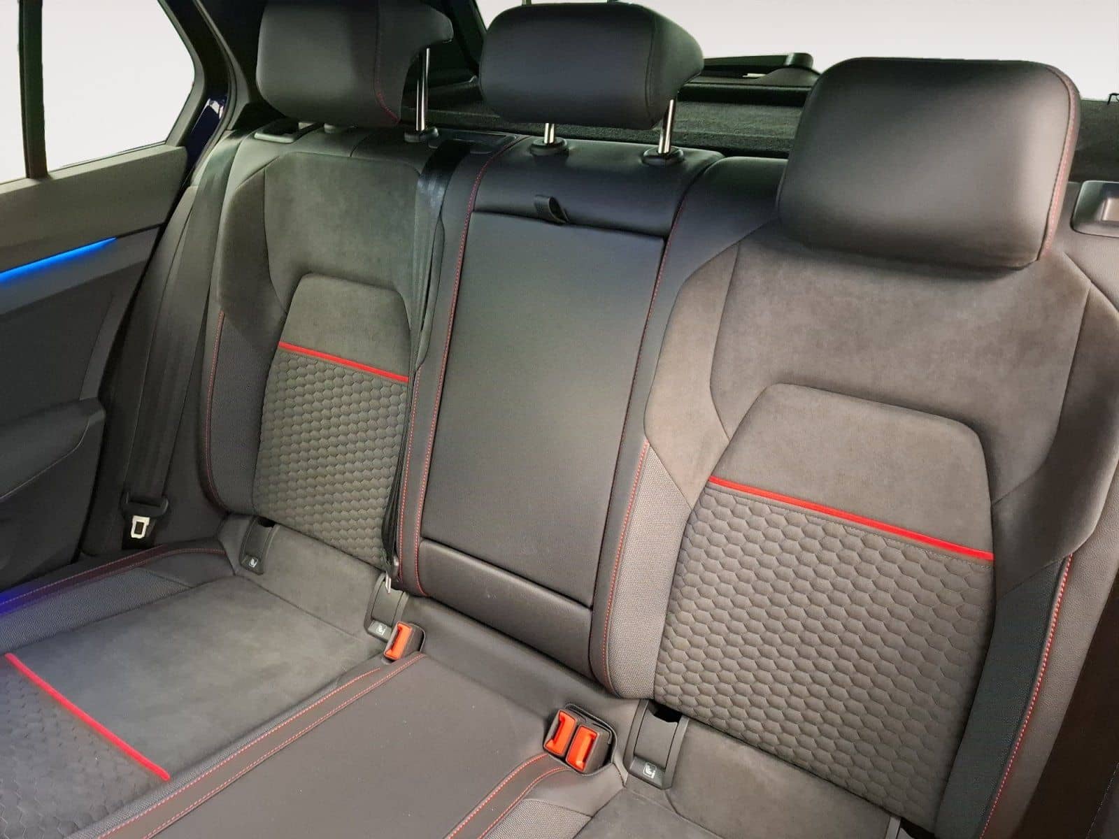 Volkswagen Golf VIII GTI Clubsport 2.0 TSI Matrix ACC Navi foto 7