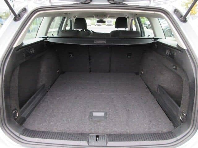 Volkswagen Passat Variant Navi AHK LED ACC DAB Alu Klima foto 13