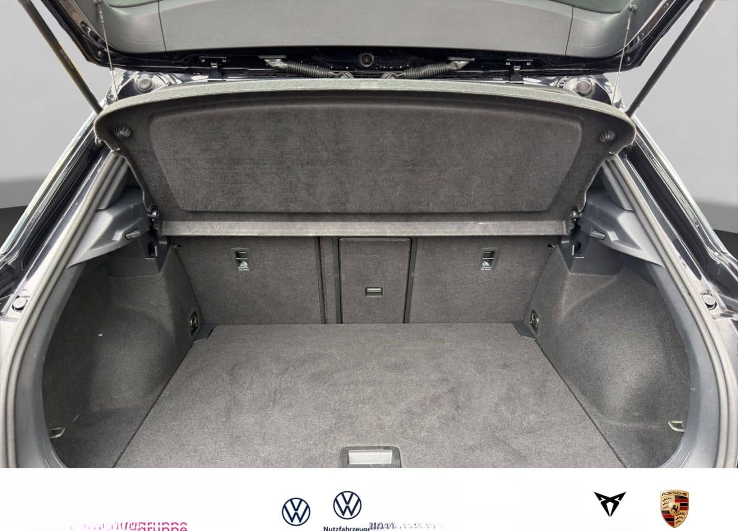 Volkswagen T-Roc R-Line 1.0 TSI Navi+RK+CarPlay+ACC+LED foto 15