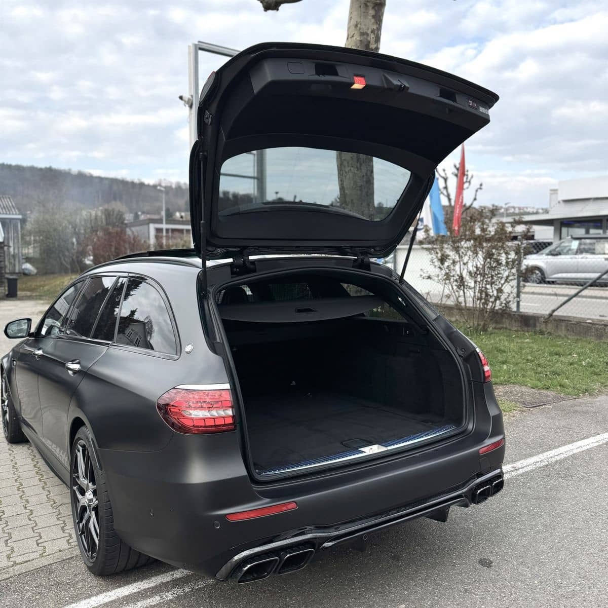 Mercedes-Benz E 63 AMG S/FINAL/PANO/360°/SITZKLIMA/DISTRO/PERF foto 9