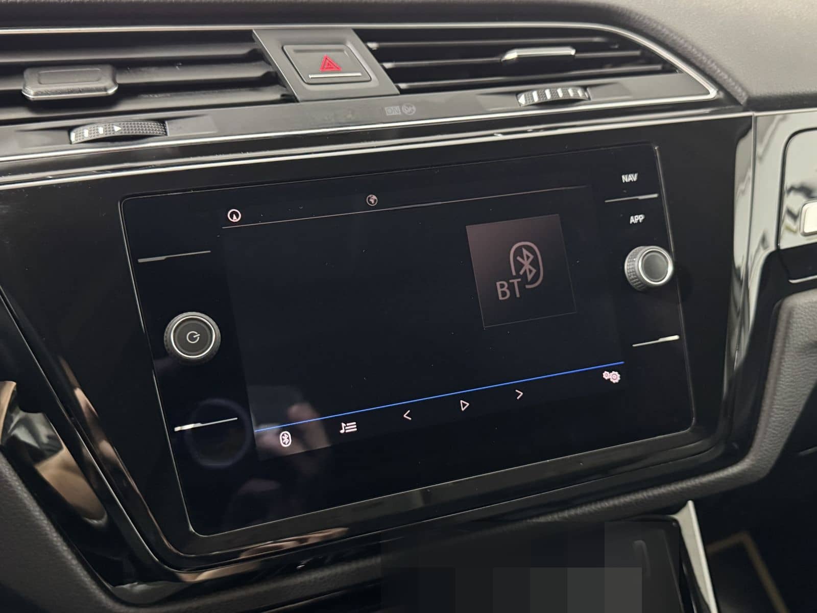 Volkswagen Touran 1.8 TSI Highline*R-Line*Kamera*LED*AHK* foto 25