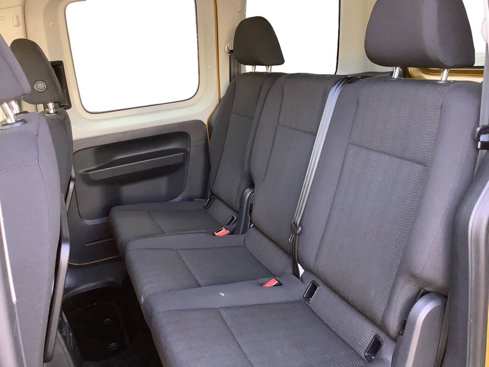 Volkswagen Caddy 2.0 TDI DSG Comfortline AHK ACC Navi SHZ P foto 9