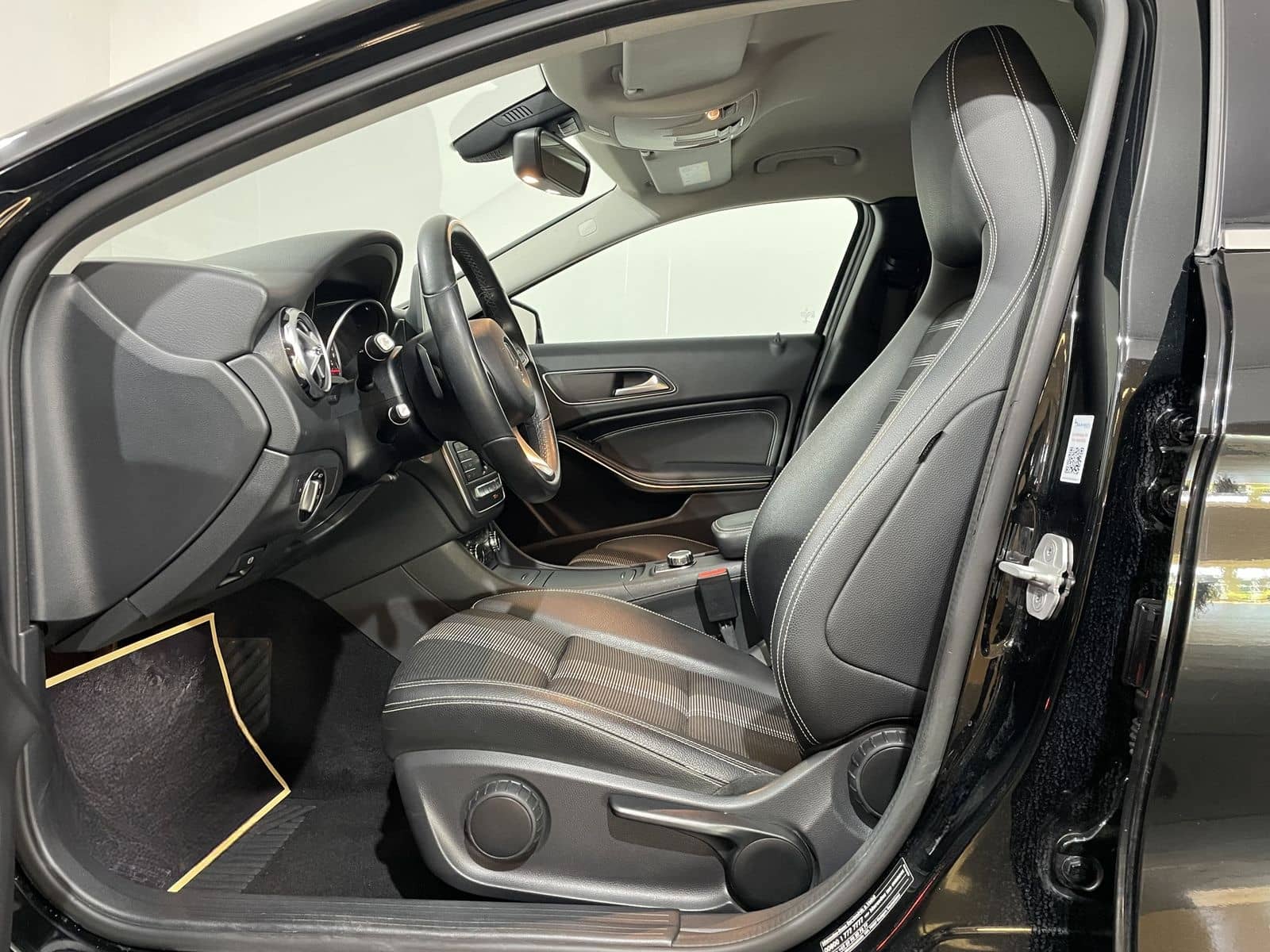 Mercedes-Benz GLA 220 d Urban*DCT*LED*AHK*Navi*MWST*KeyGo* foto 13