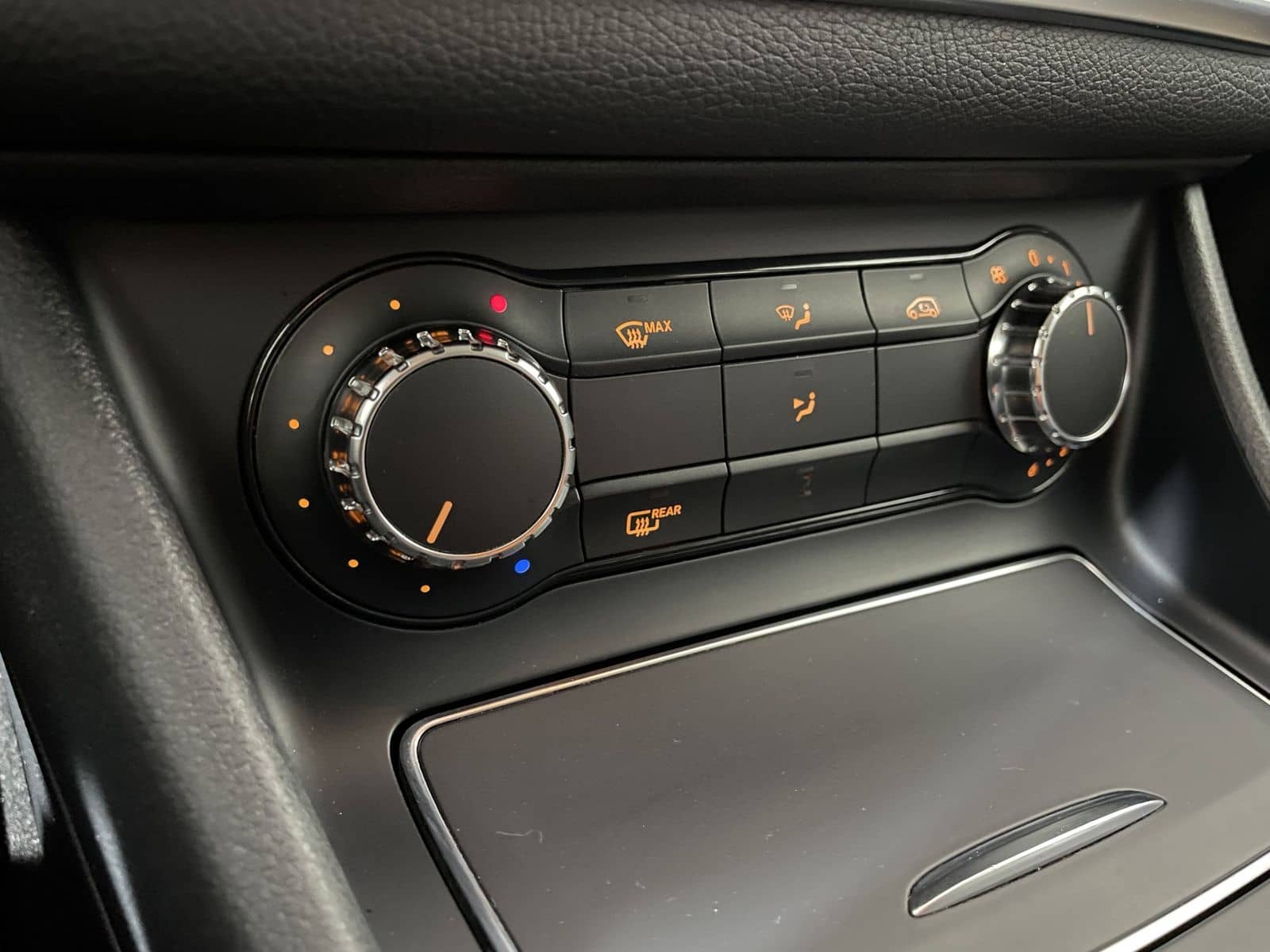 Mercedes-Benz GLA 220 d Urban*DCT*LED*AHK*Navi*MWST*KeyGo* foto 22