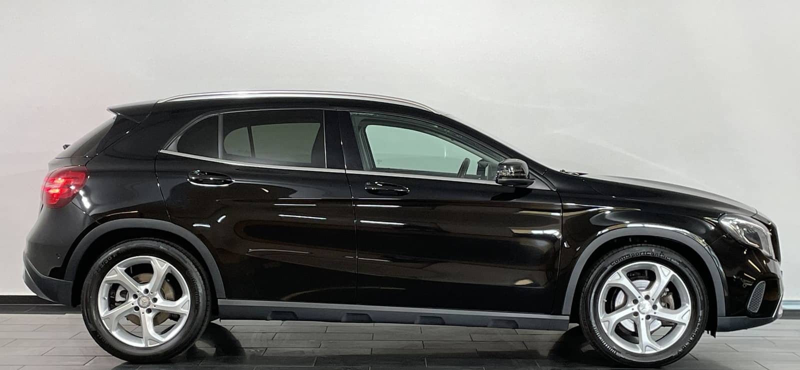 Mercedes-Benz GLA 220 d Urban*DCT*LED*AHK*Navi*MWST*KeyGo* foto 4