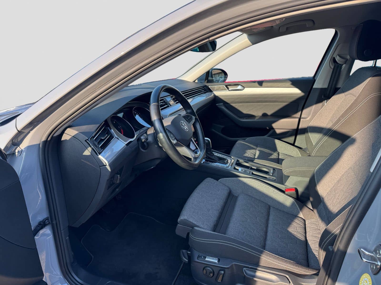 Volkswagen Passat Variant 2.0TDI DSG Business AHK Matrix Ca foto 10