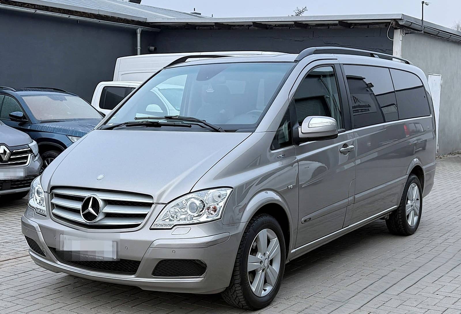 Mercedes-Benz 3.0 CDI LANG/XENON/6SITZER/NAVI/AHK/LEDER/KAMERA foto 3