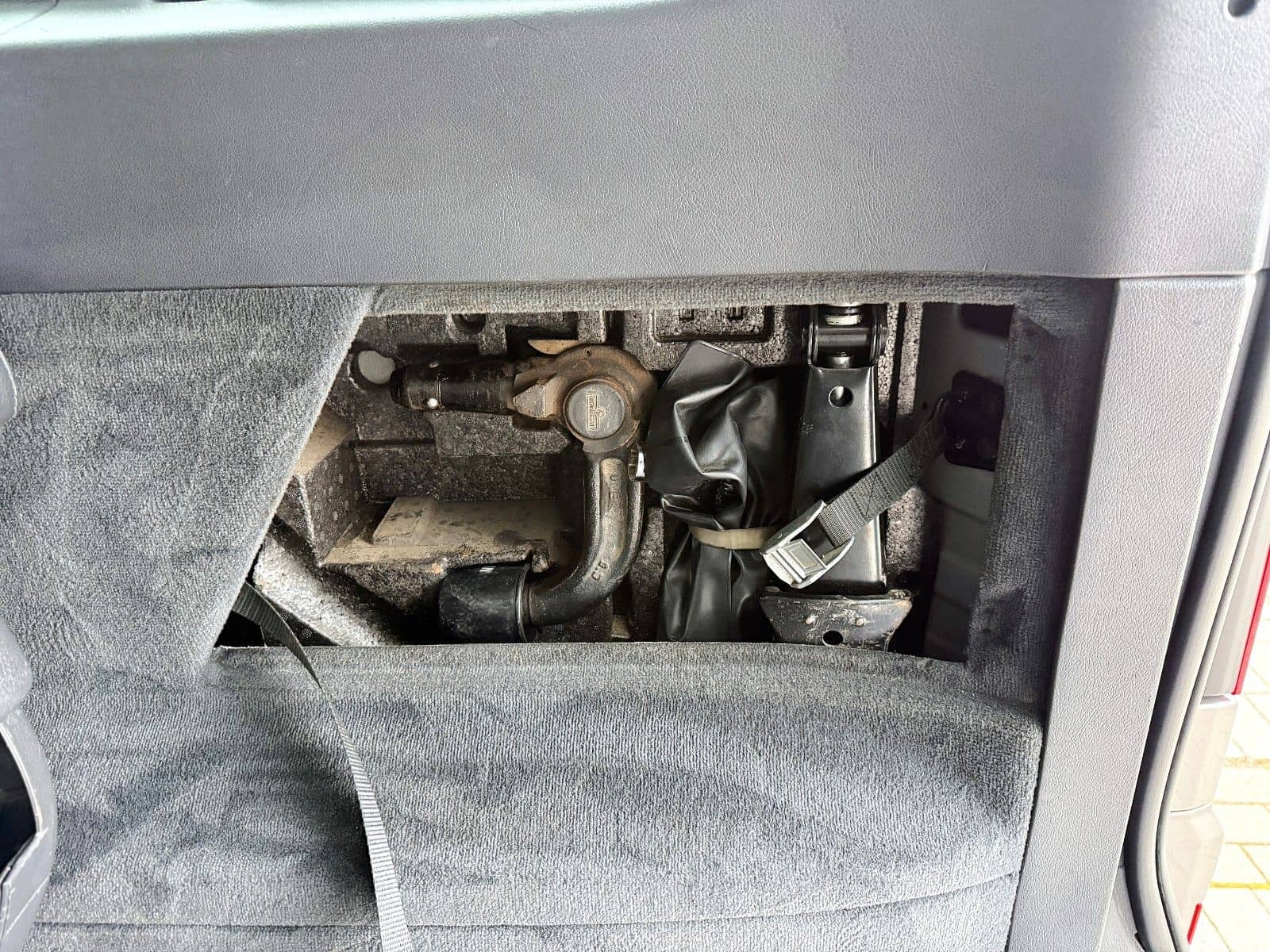 Mercedes-Benz 3.0 CDI LANG/XENON/6SITZER/NAVI/AHK/LEDER/KAMERA foto 22