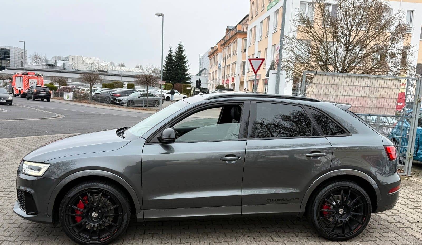 Audi RSQ3 RS Q3 2.5 TFSI quattro*PANO*NAVI*LED*VOLL** foto 4