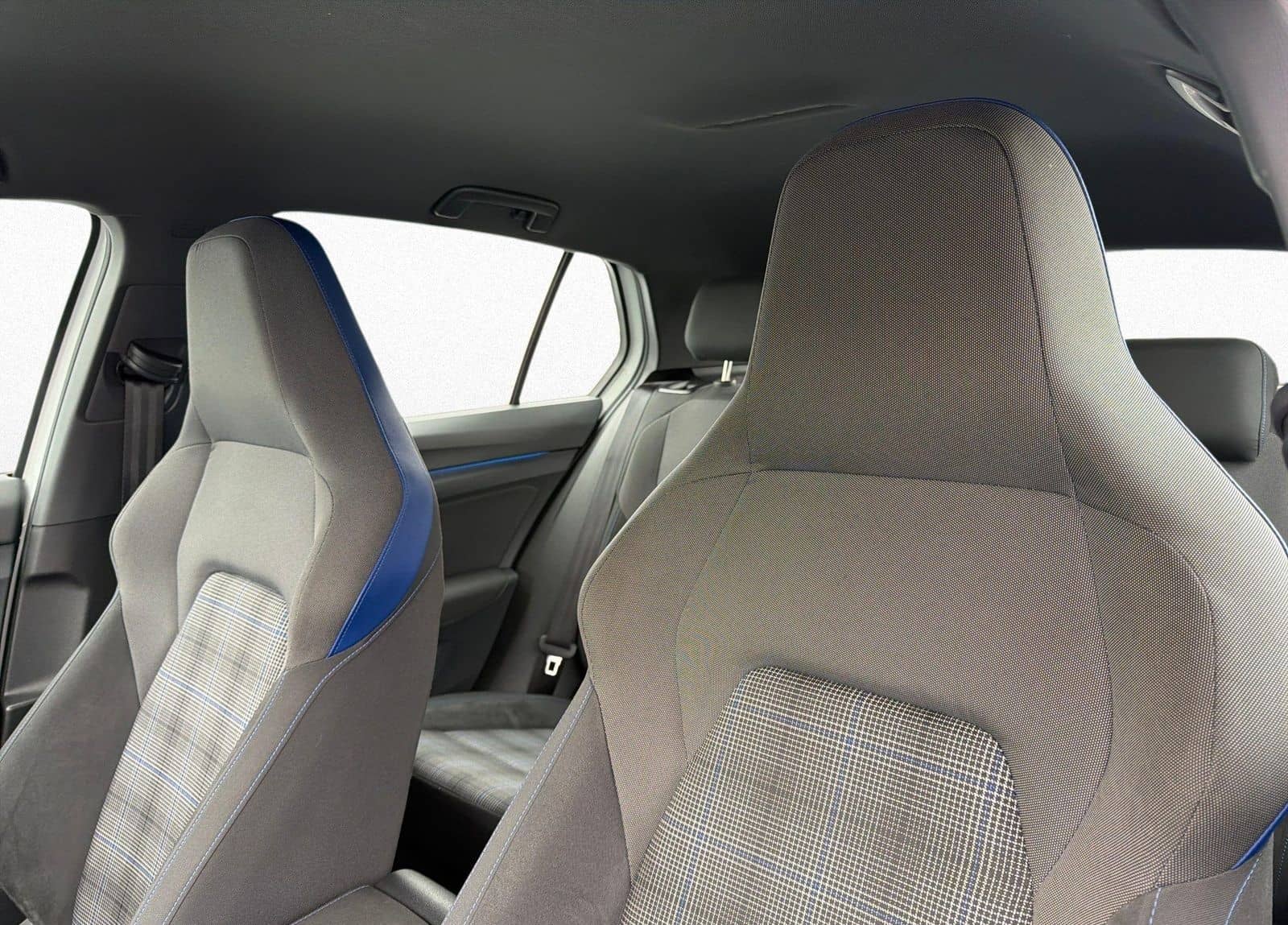 Volkswagen Golf VIII GTE 1.4 eHybrid DSG NAVI ACC SHZ LED foto 10