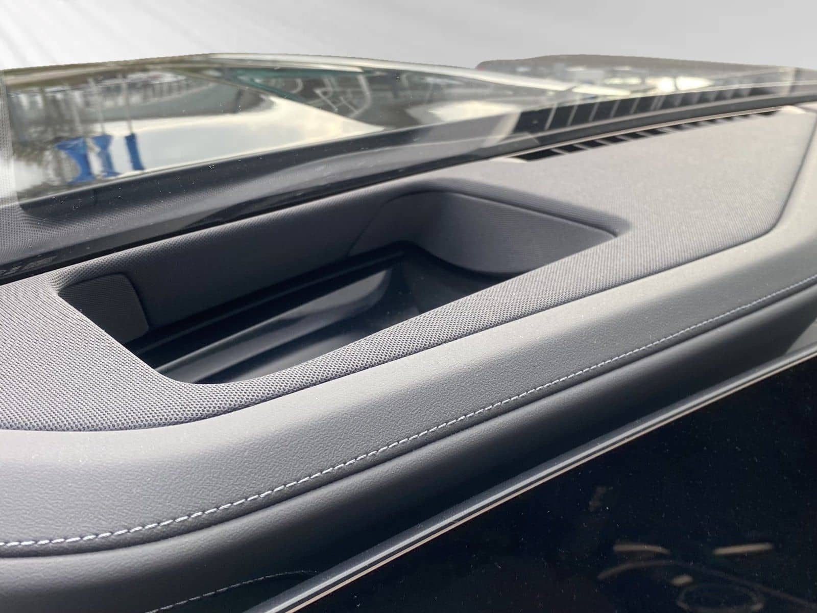 BMW 740d xDrive TV-Fond-Entertainment|B&W-Diamond foto 19