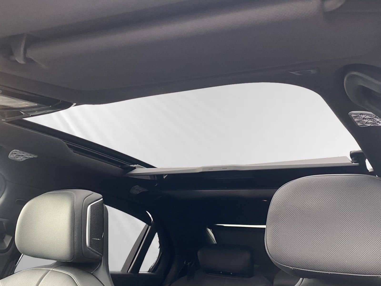 BMW 740d xDrive TV-Fond-Entertainment|B&W-Diamond foto 20