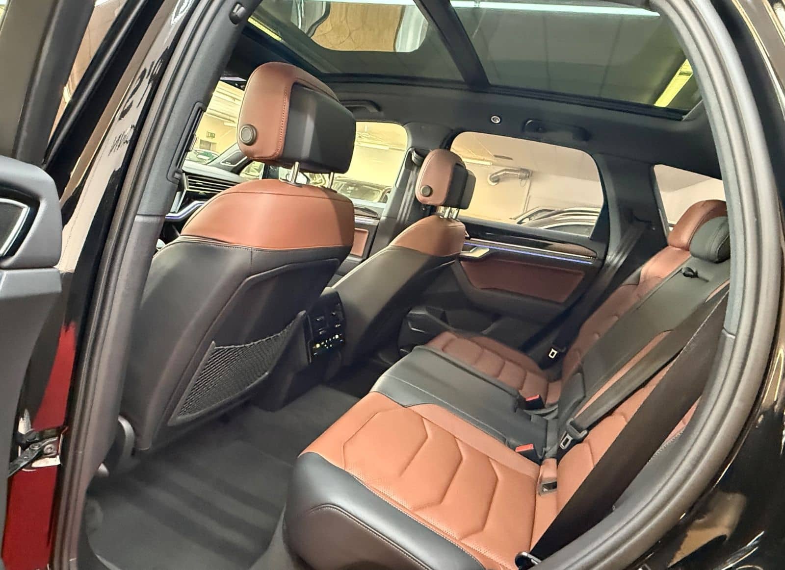 Volkswagen Touareg 3.0 TDI 210 kW 4Motion R-Line/LUFT/PANO foto 17