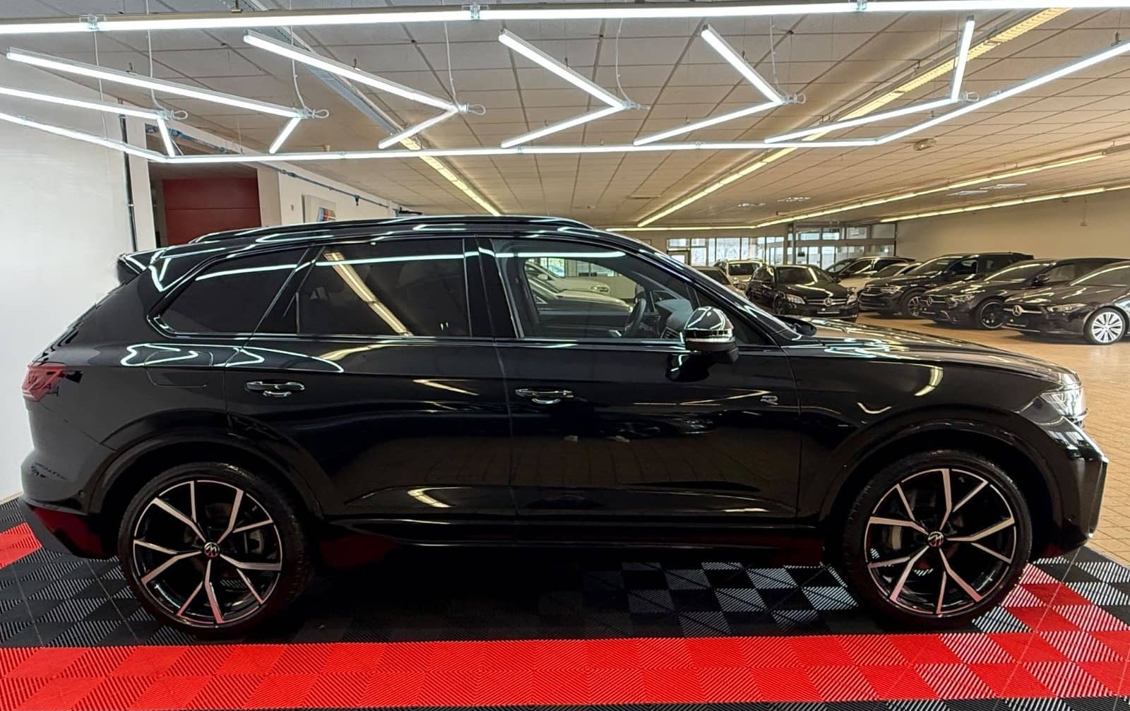 Volkswagen Touareg 3.0 TDI 210 kW 4Motion R-Line/LUFT/PANO foto 6