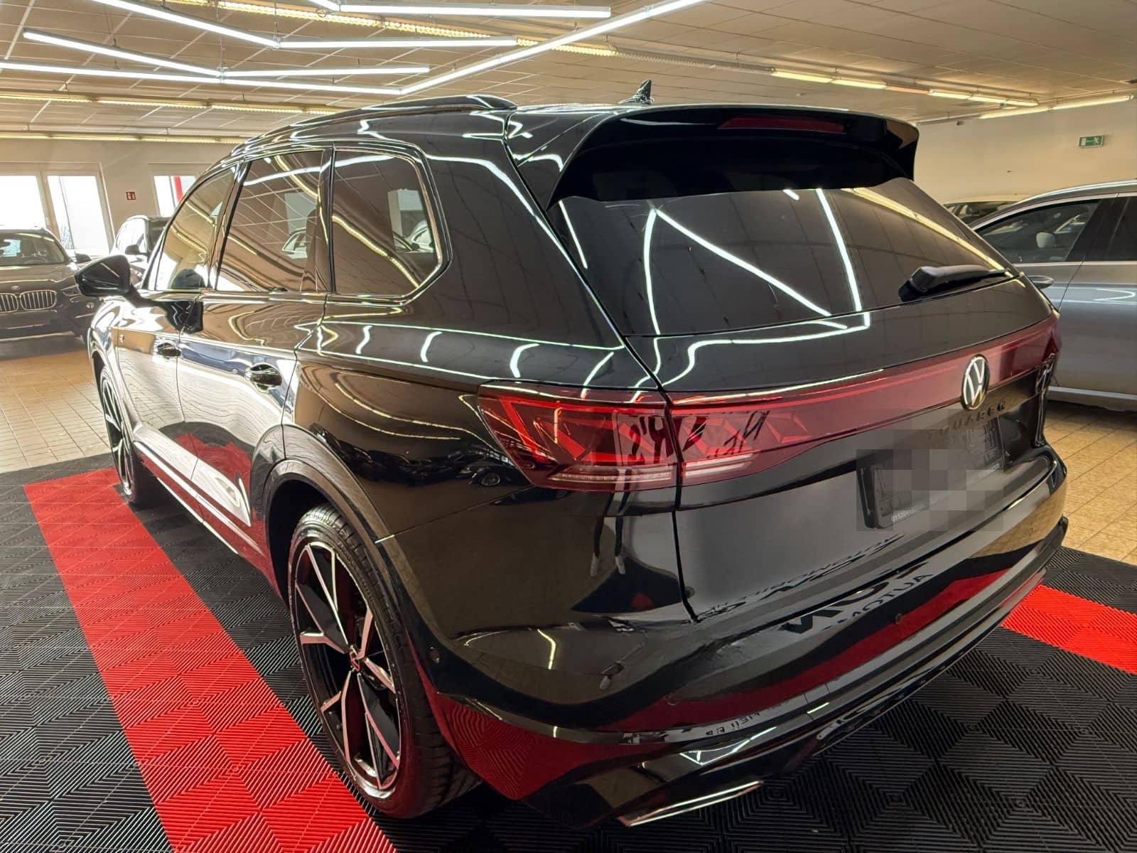 Volkswagen Touareg 3.0 TDI 210 kW 4Motion R-Line/LUFT/PANO foto 10