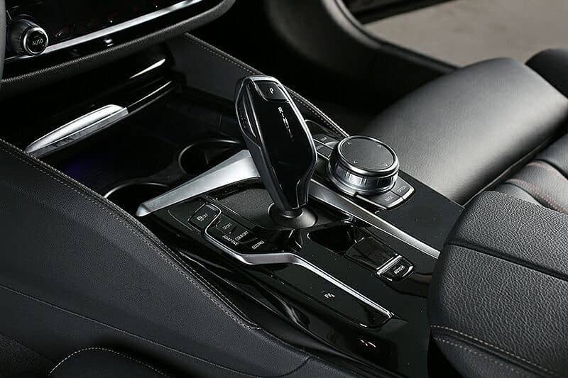 BMW 530i Aut. Luxury Line ACC HuD LiveCockpit Standh foto 9