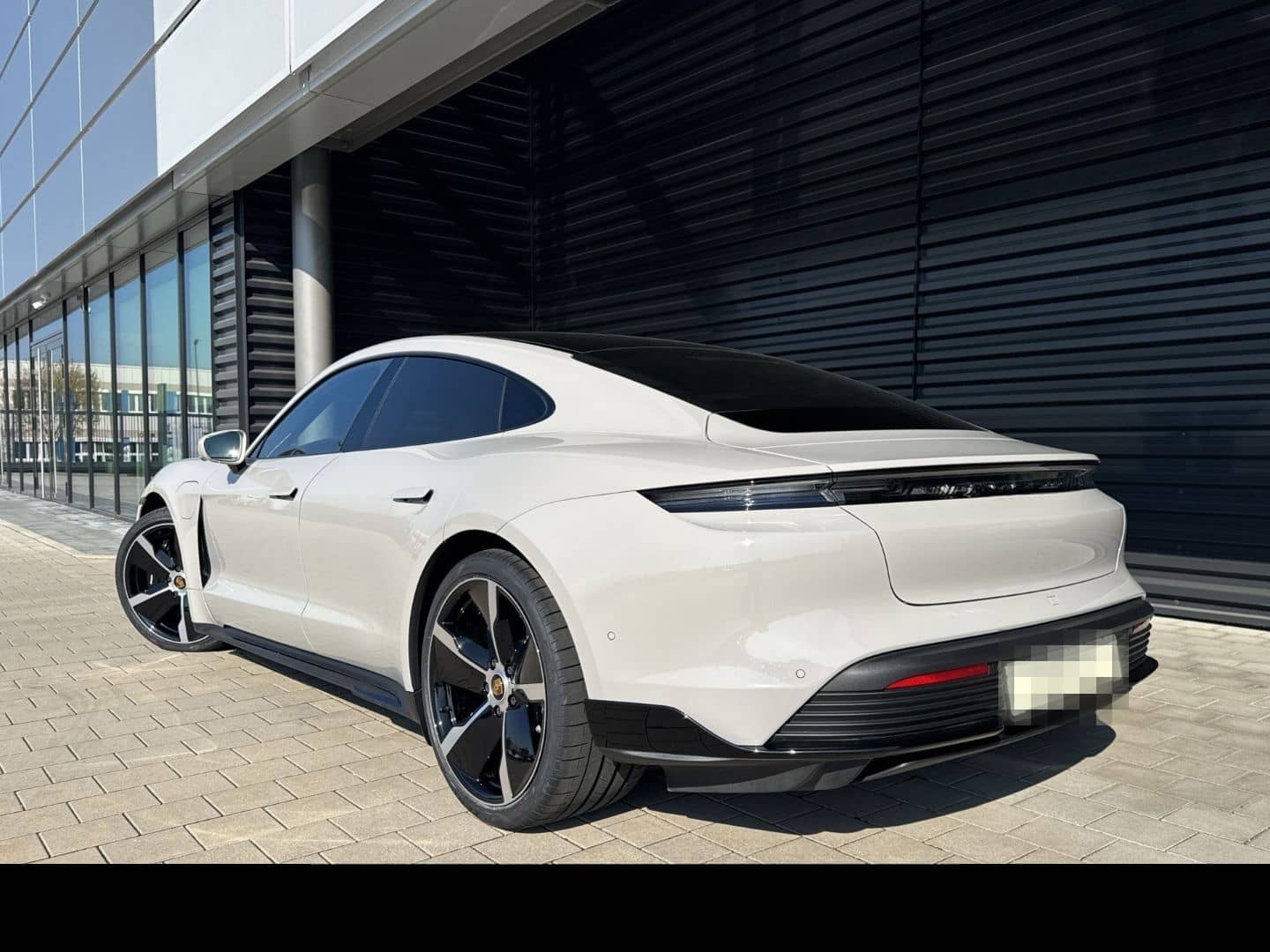 Porsche Taycan Turbo Clubleder HA-Lenkung InnoDrive BOSE foto 3