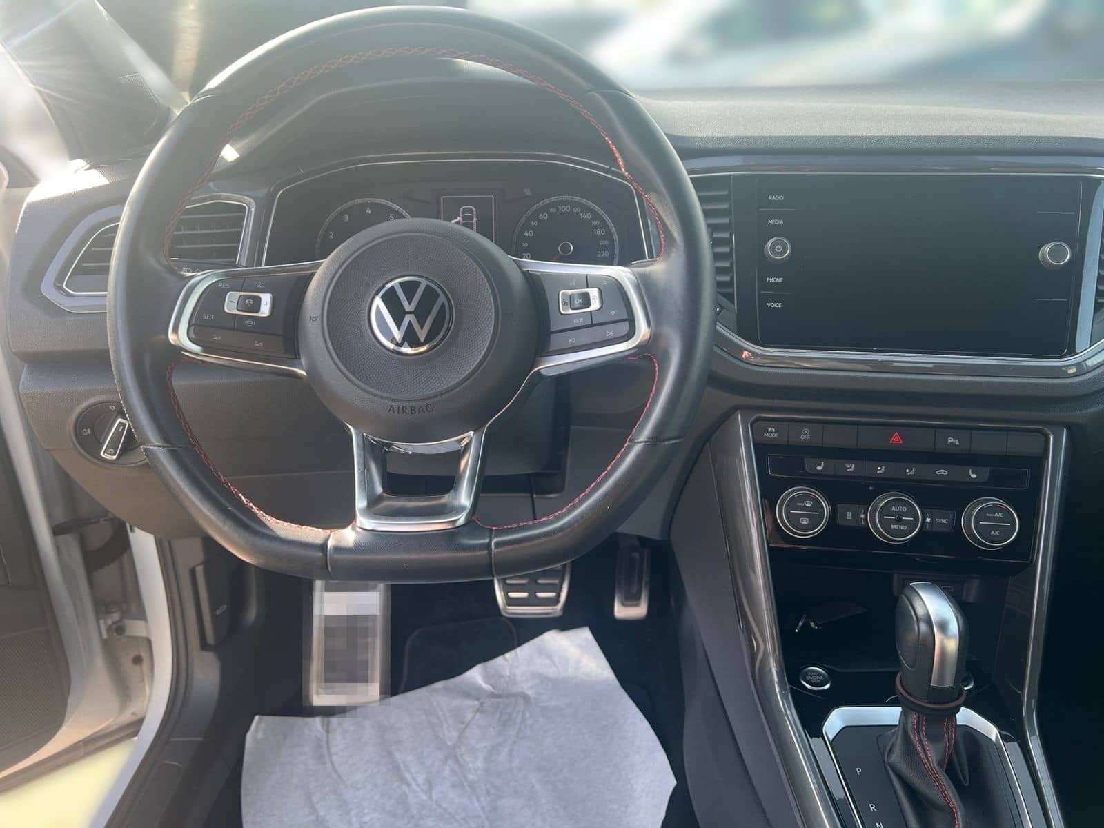 Volkswagen T-Roc 1.5 TSI Sport 110KW (150PS) DSG*STDHZ*NAVI foto 11