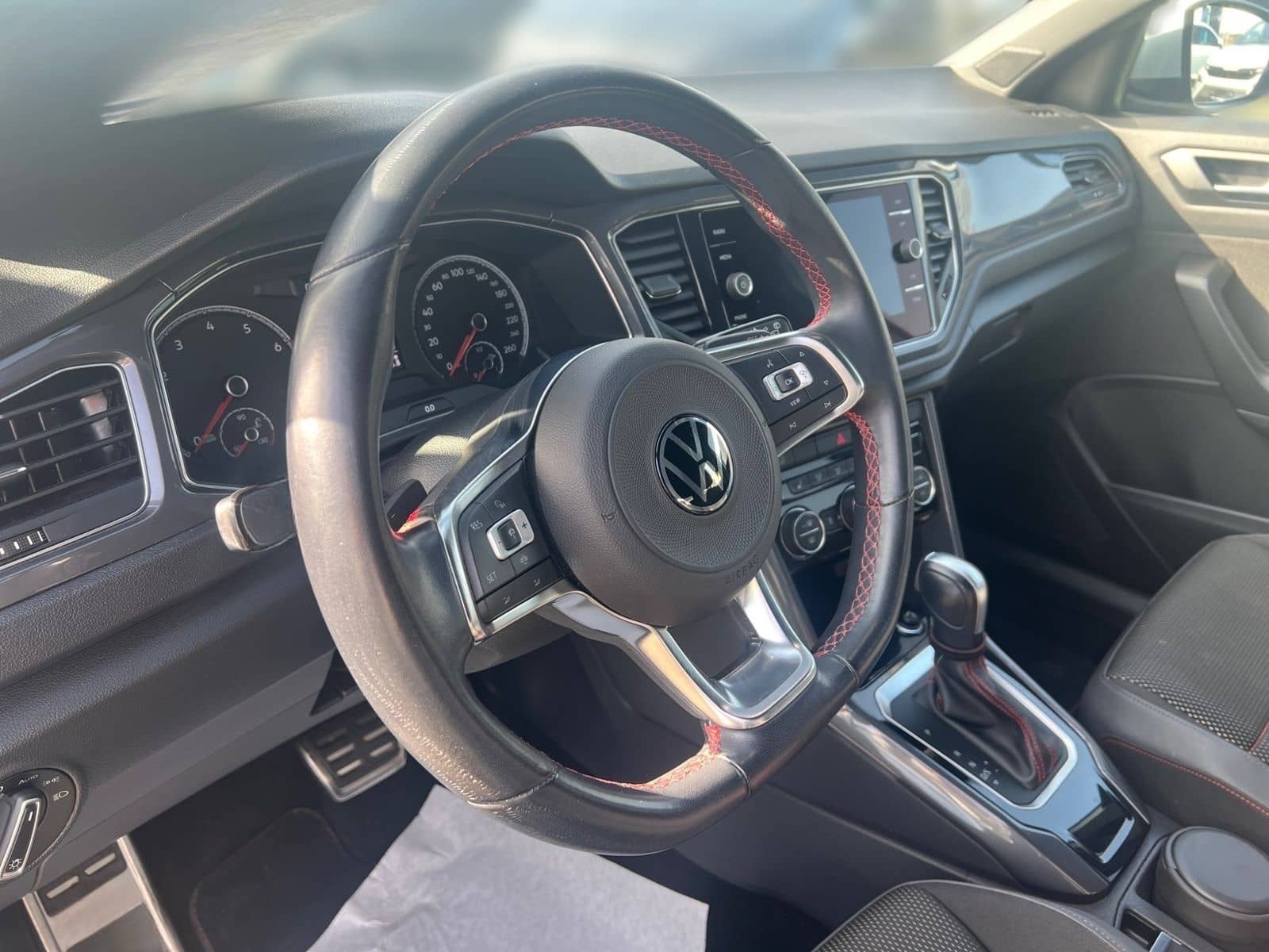 Volkswagen T-Roc 1.5 TSI Sport 110KW (150PS) DSG*STDHZ*NAVI foto 9