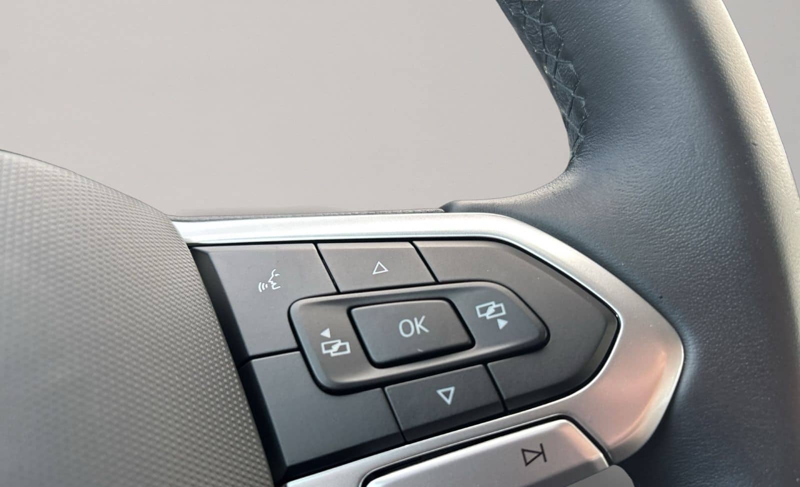 Volkswagen Tiguan 1.5 TSI, ACC, Winterpaket, Dachreling, Cl foto 15