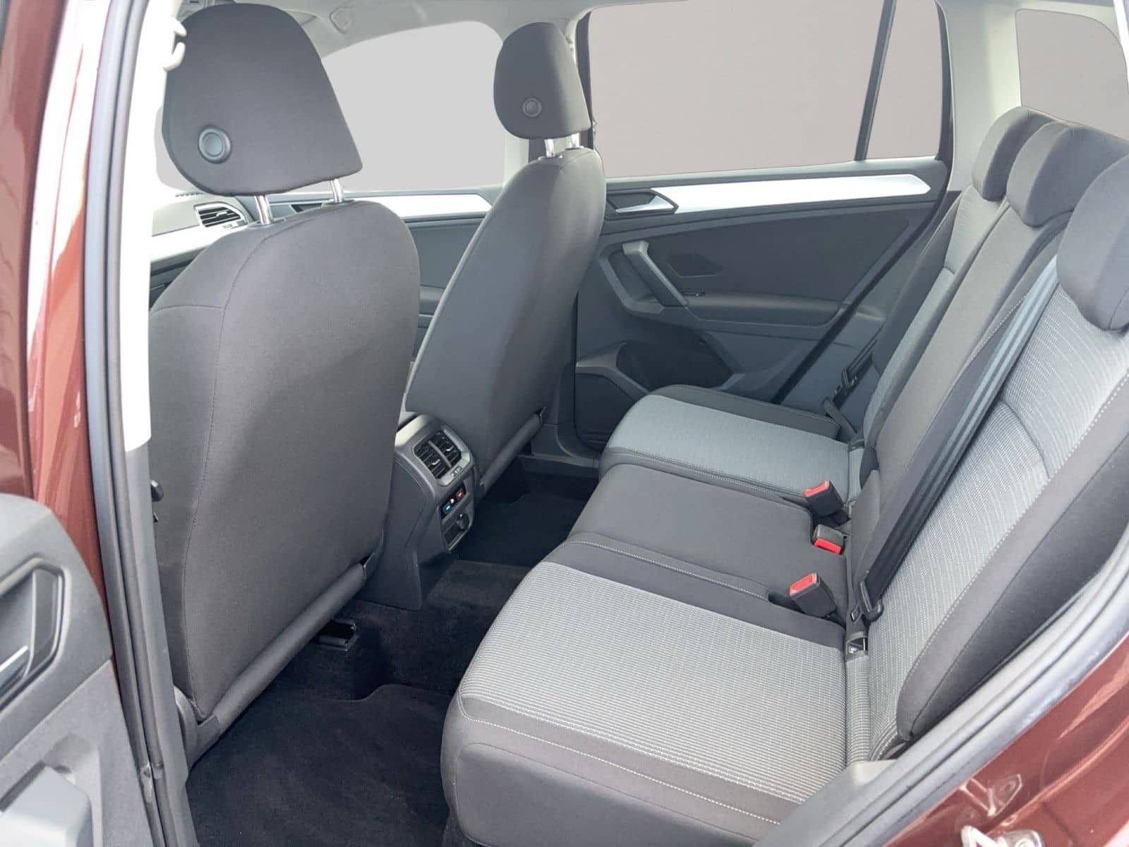 Volkswagen Tiguan 1.5 TSI, ACC, Winterpaket, Dachreling, Cl foto 10