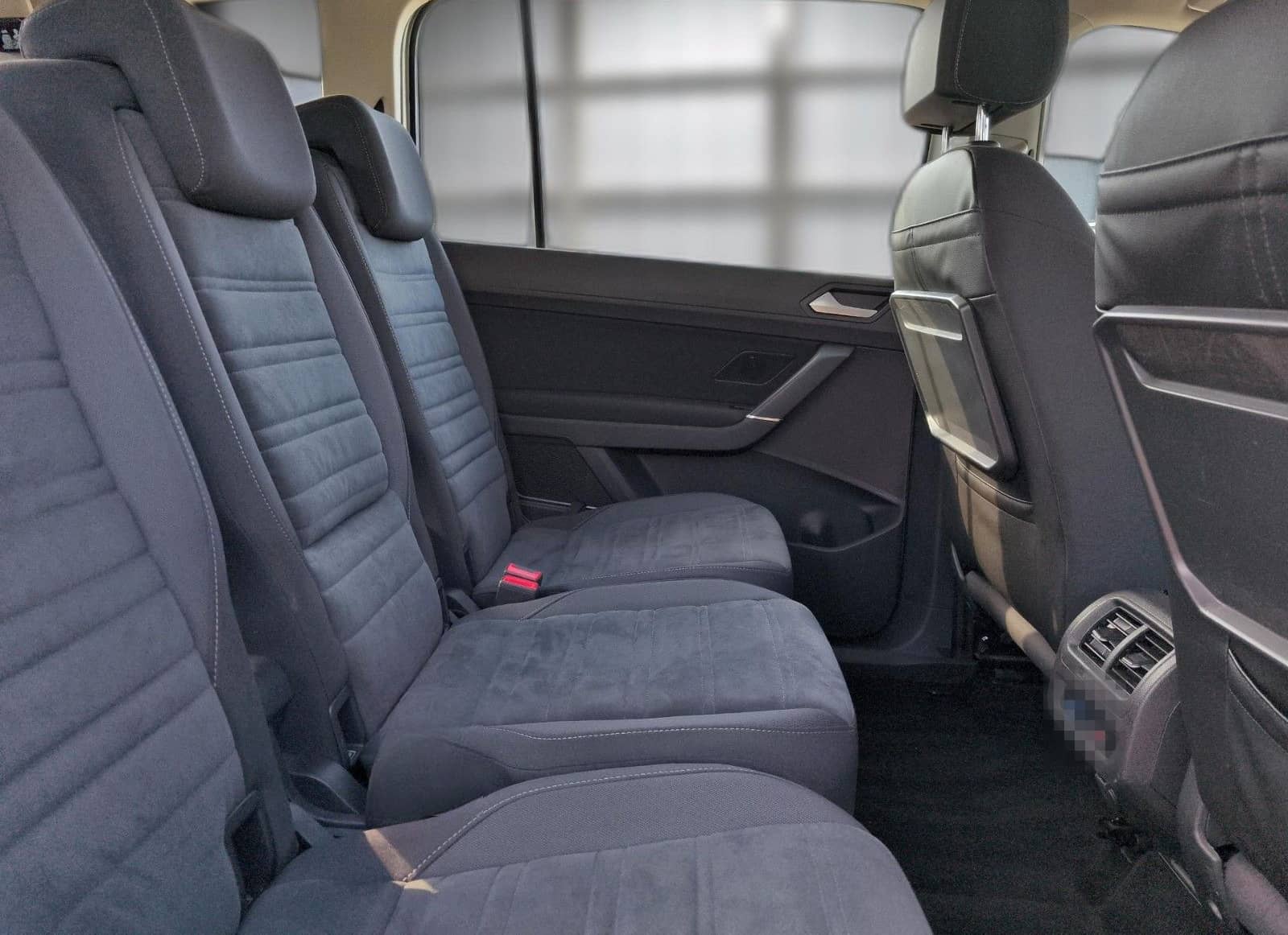 Volkswagen Touran NAVI LED ACC MASSAGE AHK 7 SITZE foto 22