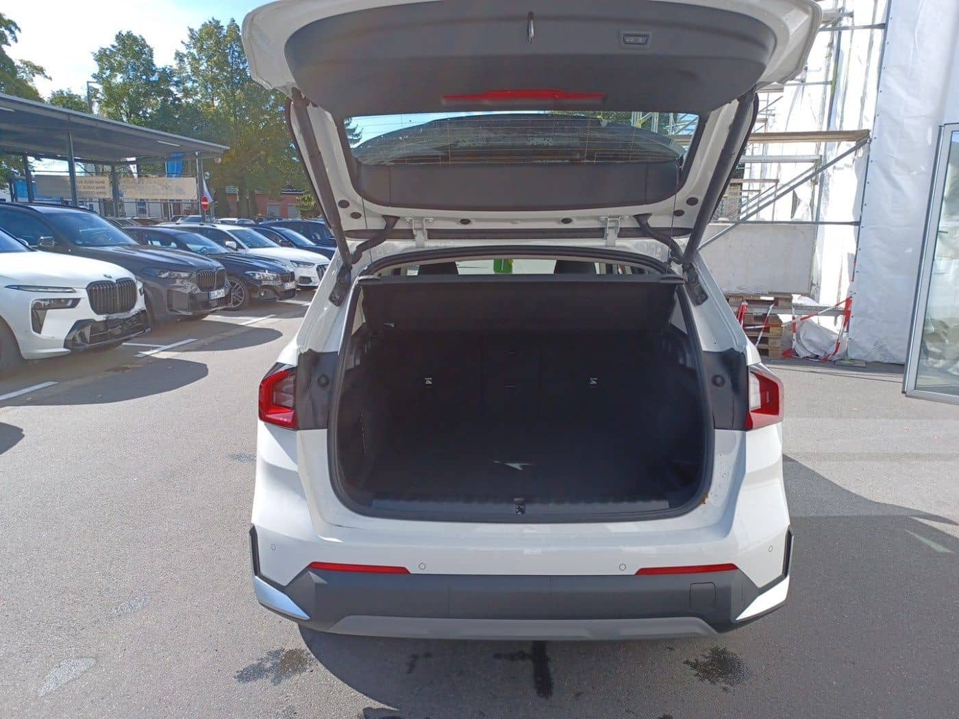 BMW X1 sDrive20i DAB LED Komfortzg. Parkassistent foto 13