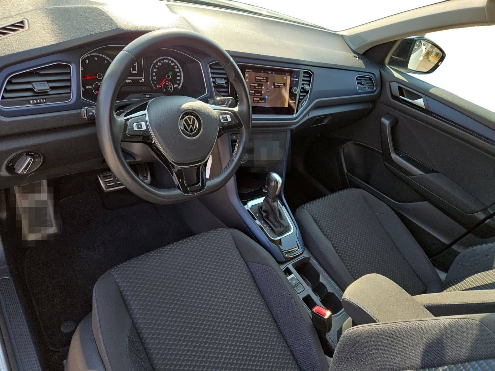 Volkswagen T-Roc United 1.5 TSI DSG, KAM/NAVI/SHZ/2xPDC/KLI foto 5