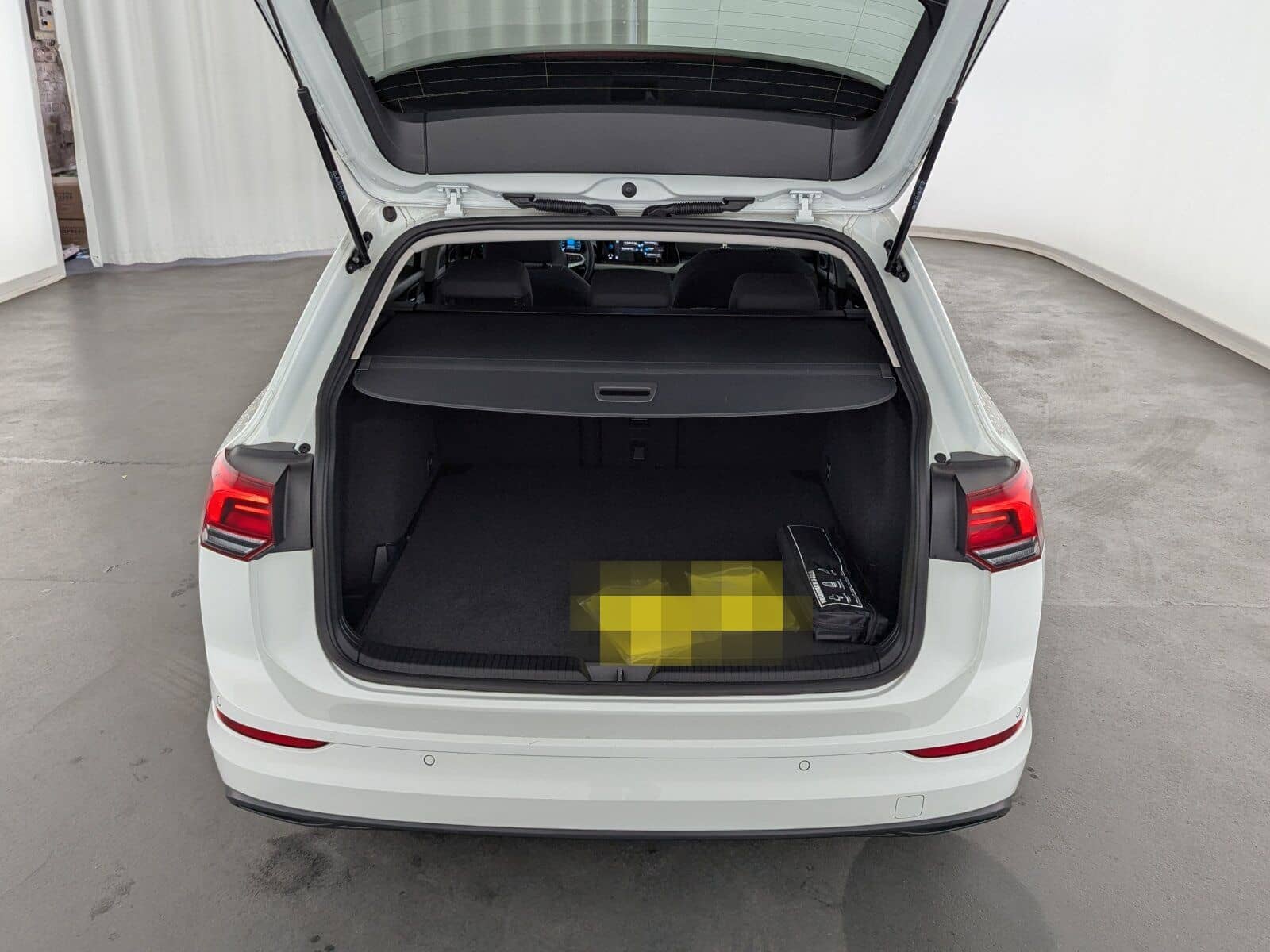 Volkswagen Golf VIII 1.5 TSI Life OPF LED+NAVI+ACC+SHZ+RFK+ foto 11