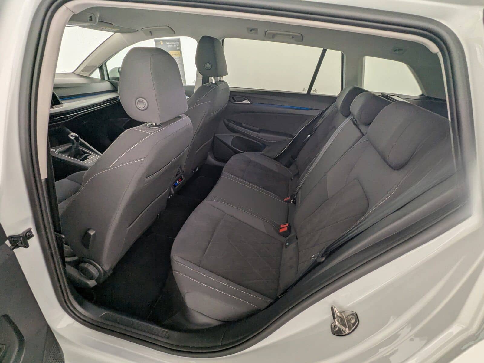 Volkswagen Golf VIII 1.5 TSI Life OPF LED+NAVI+ACC+SHZ+RFK+ foto 16