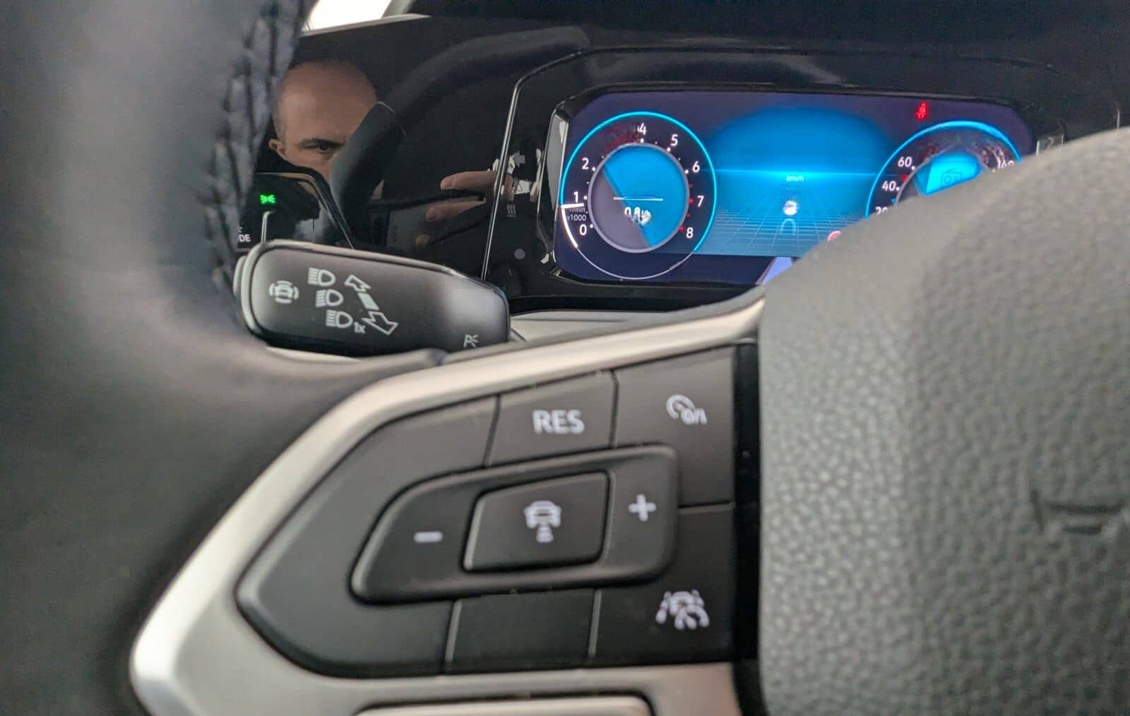 Volkswagen Golf VIII 1.5 TSI Life OPF LED+NAVI+ACC+SHZ+RFK+ foto 24