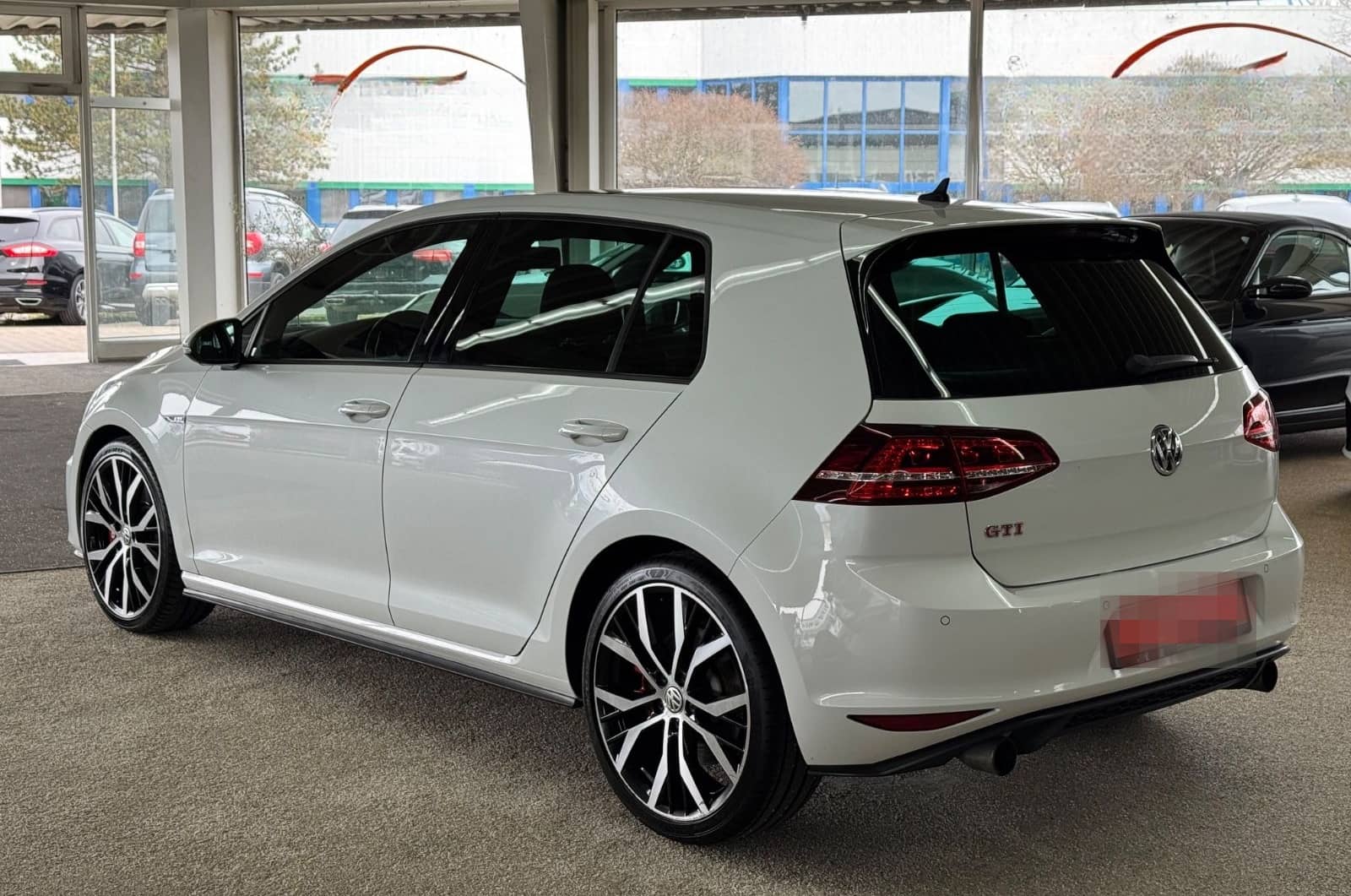 Volkswagen Golf VII Lim. GTI DSG *SHZ*PAN*ACC*NAV*PDC*RK*BX foto 3