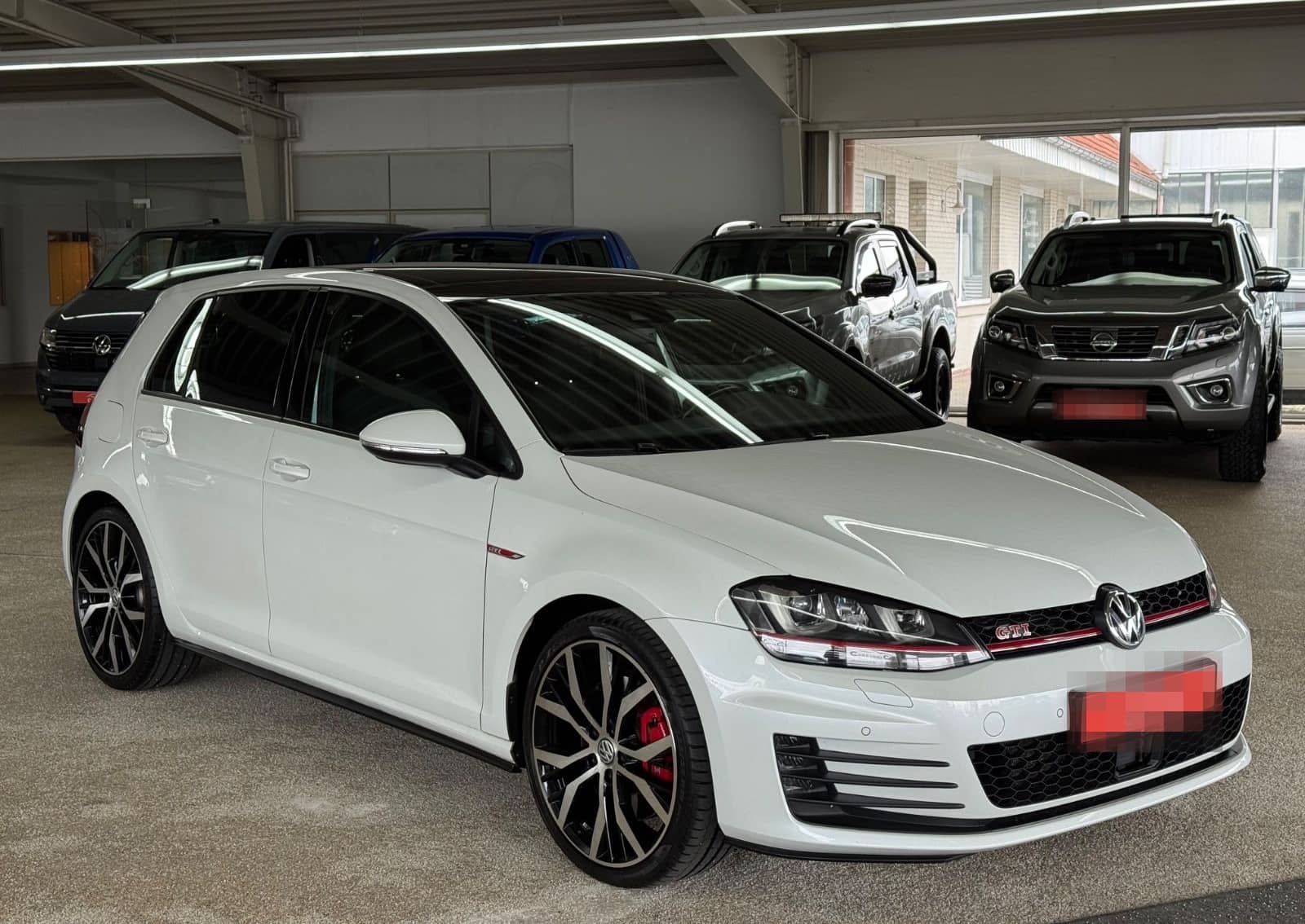 Volkswagen Golf VII Lim. GTI DSG *SHZ*PAN*ACC*NAV*PDC*RK*BX foto 5