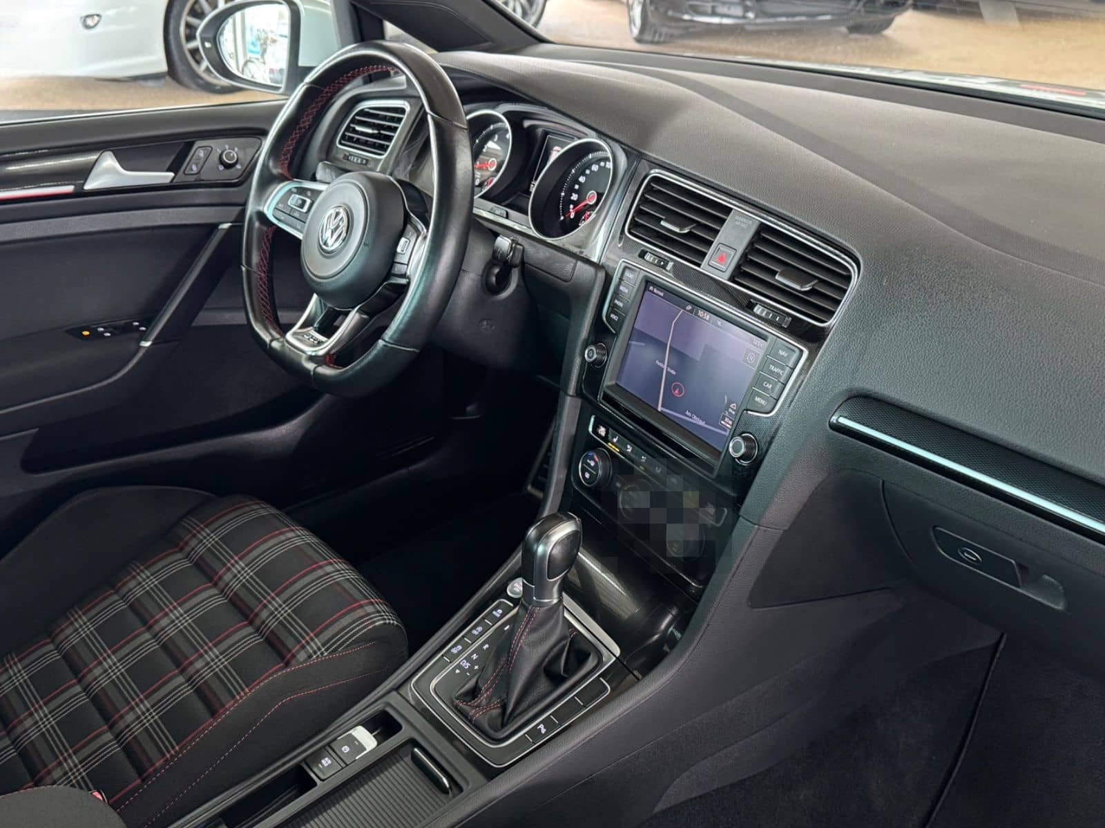 Volkswagen Golf VII Lim. GTI DSG *SHZ*PAN*ACC*NAV*PDC*RK*BX foto 8