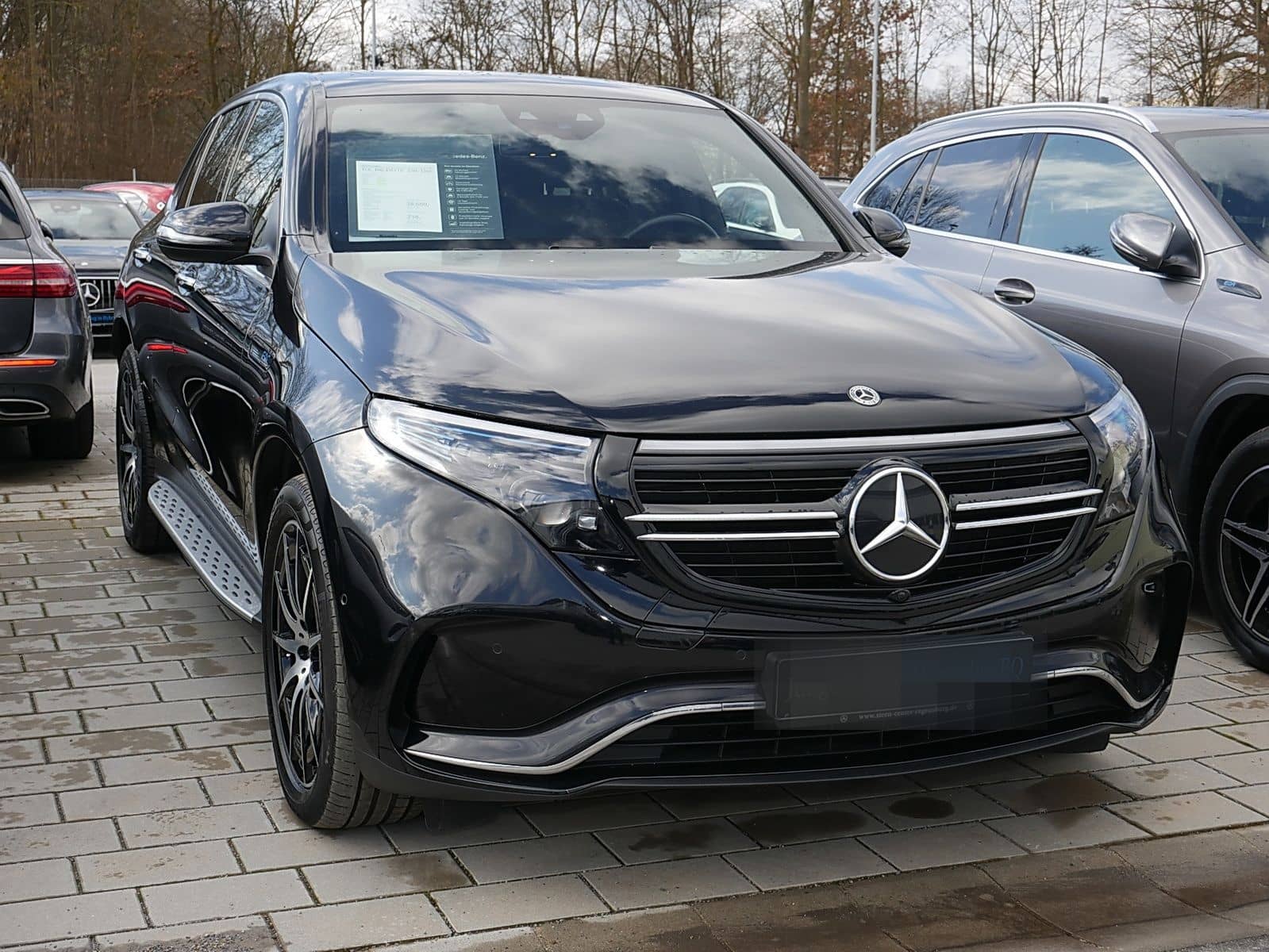 Mercedes-Benz EQC 400 4MATIC AMG+MultiBeam+Ambiente+Kamera+DAB foto 2