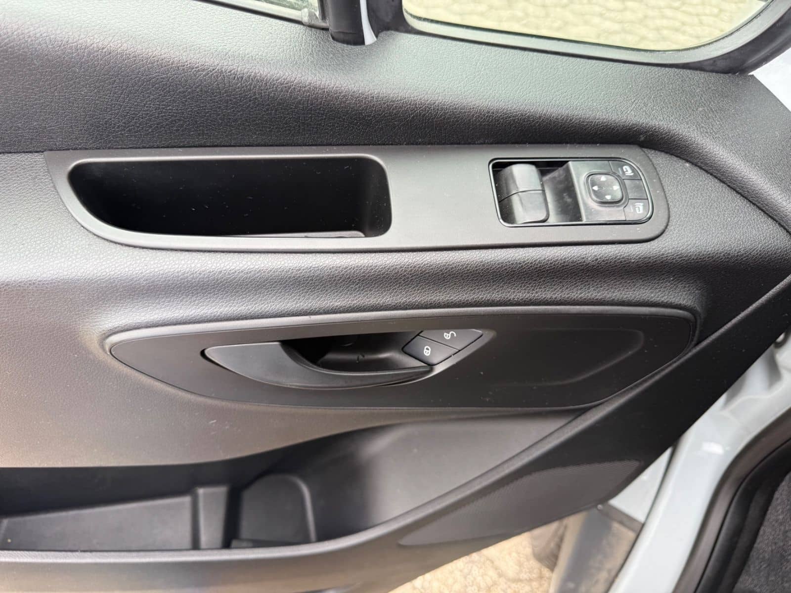 Mercedes-Benz Sprinter III Kasten RWD/AWD 319 CDI RWD L3 / L4 foto 23