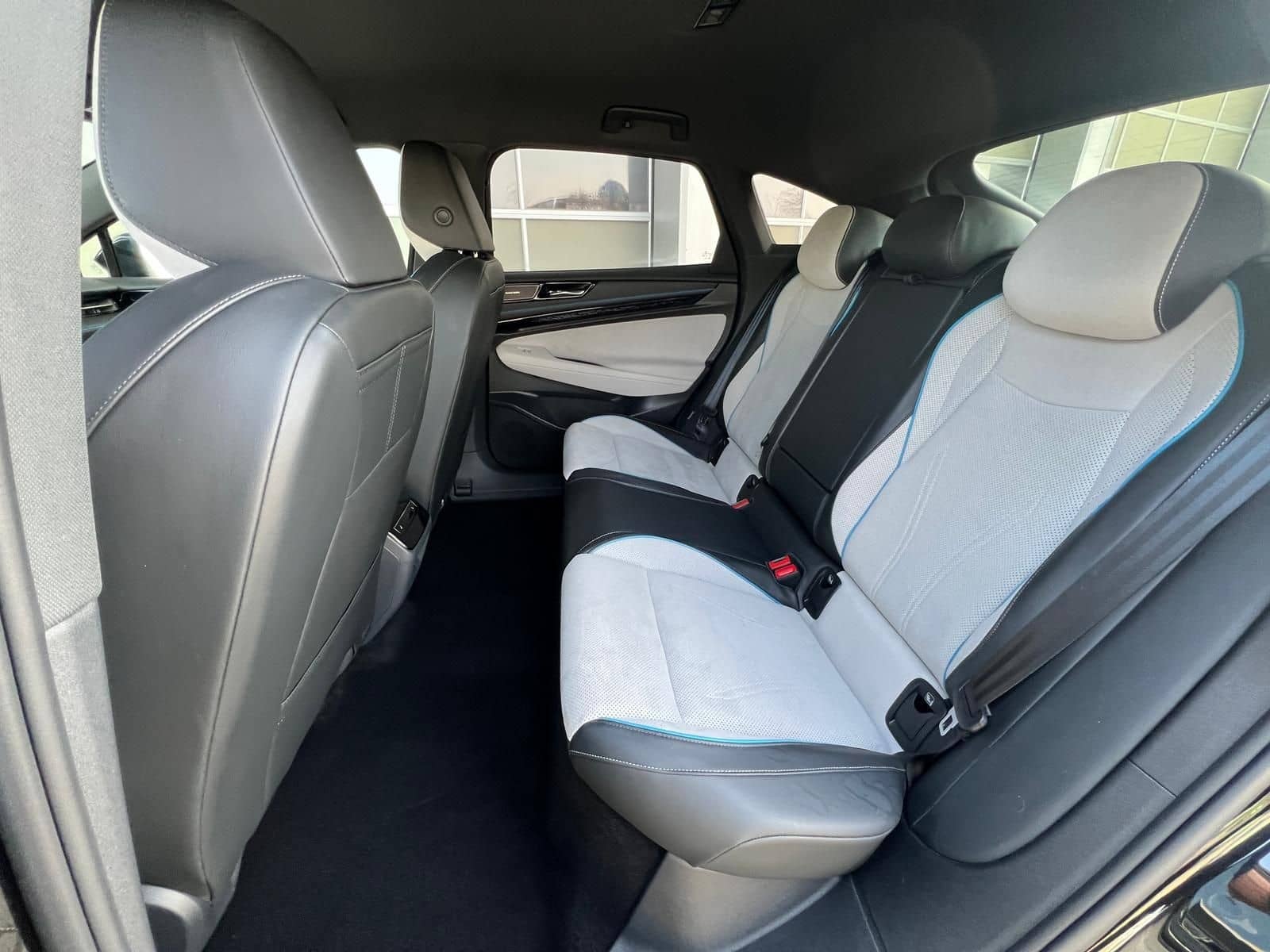 Volkswagen ID.7 Pro 210 kW HUD DCC Sound 2 x Paket Plus foto 17