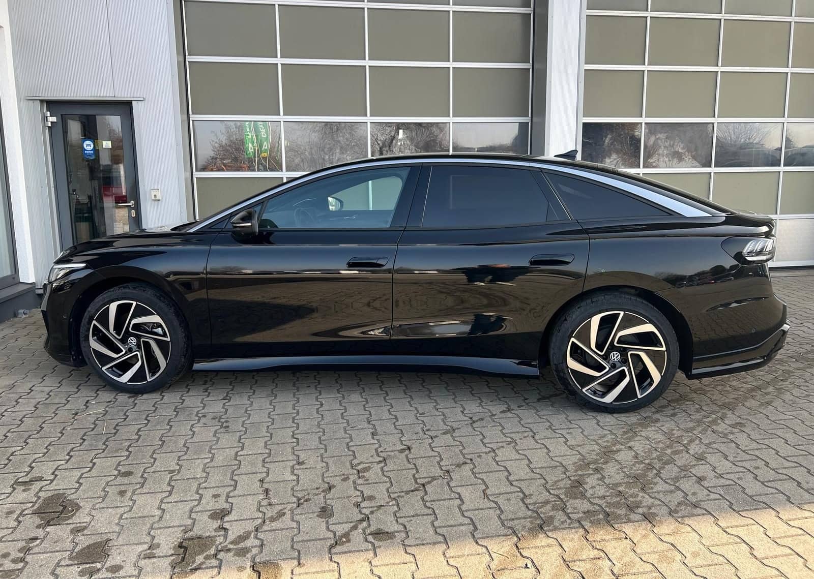 Volkswagen ID.7 Pro 210 kW HUD DCC Sound 2 x Paket Plus foto 9