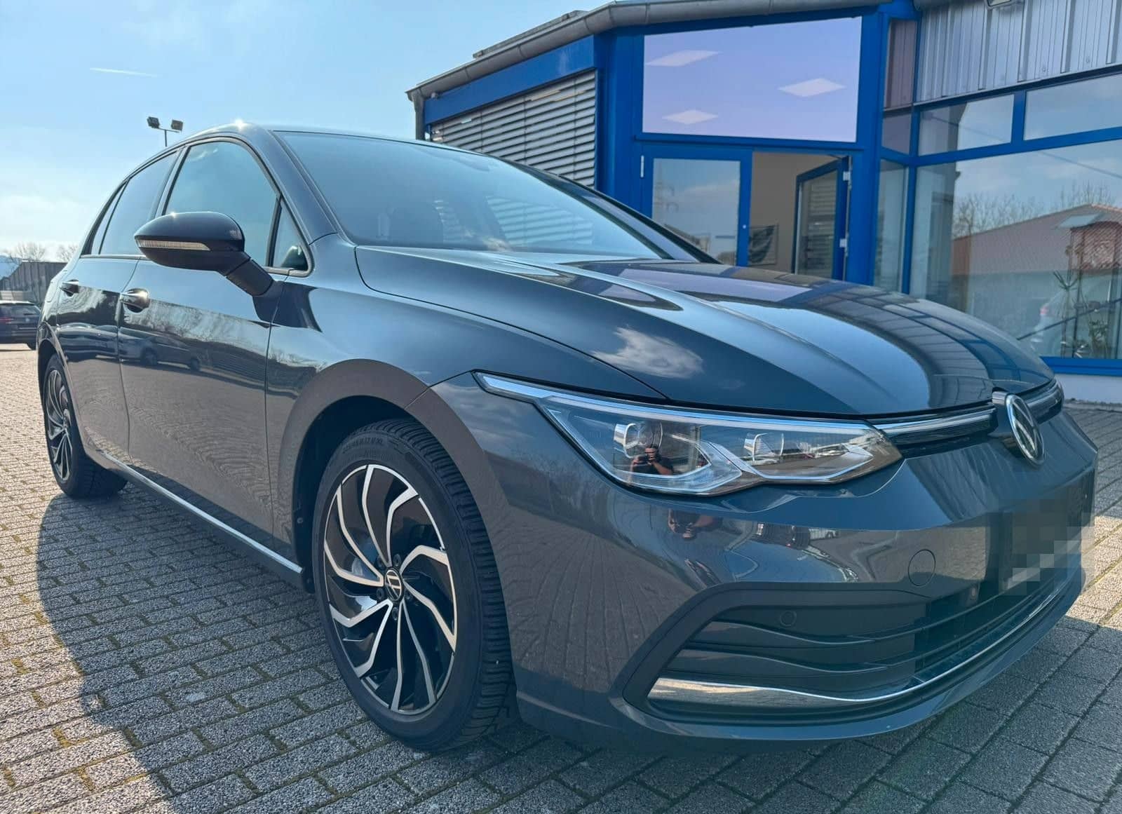 Volkswagen GOLF VIII 1.5 TSI LED KAMERA NAVI APP C. LKR.HZ. foto 3