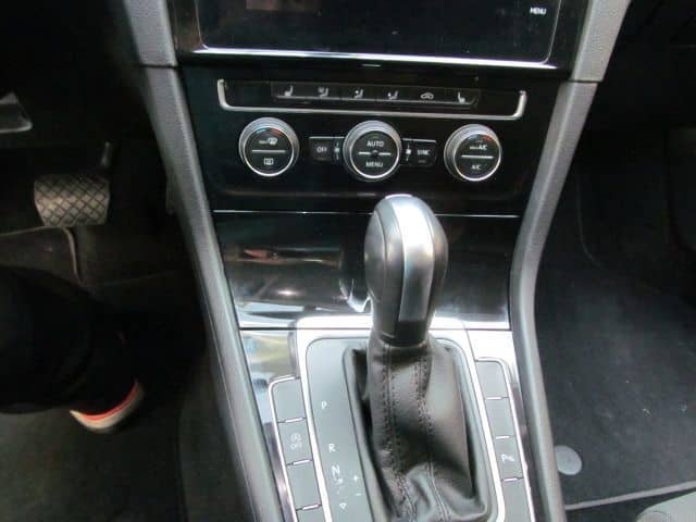 Volkswagen Golf VII 1.5 TSI Highline DSG Blue Motion AHK foto 8