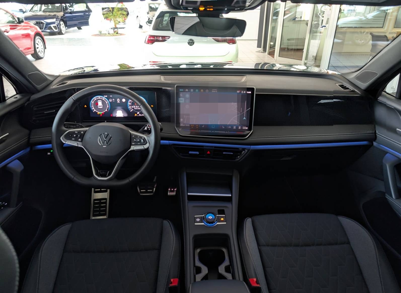 Volkswagen Tiguan 1.5 eTSI DSG NAVI/AZV/KAMERA/LED foto 13