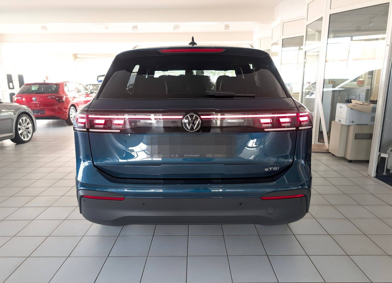 Volkswagen Tiguan 1.5 eTSI DSG NAVI/AZV/KAMERA/LED foto 15