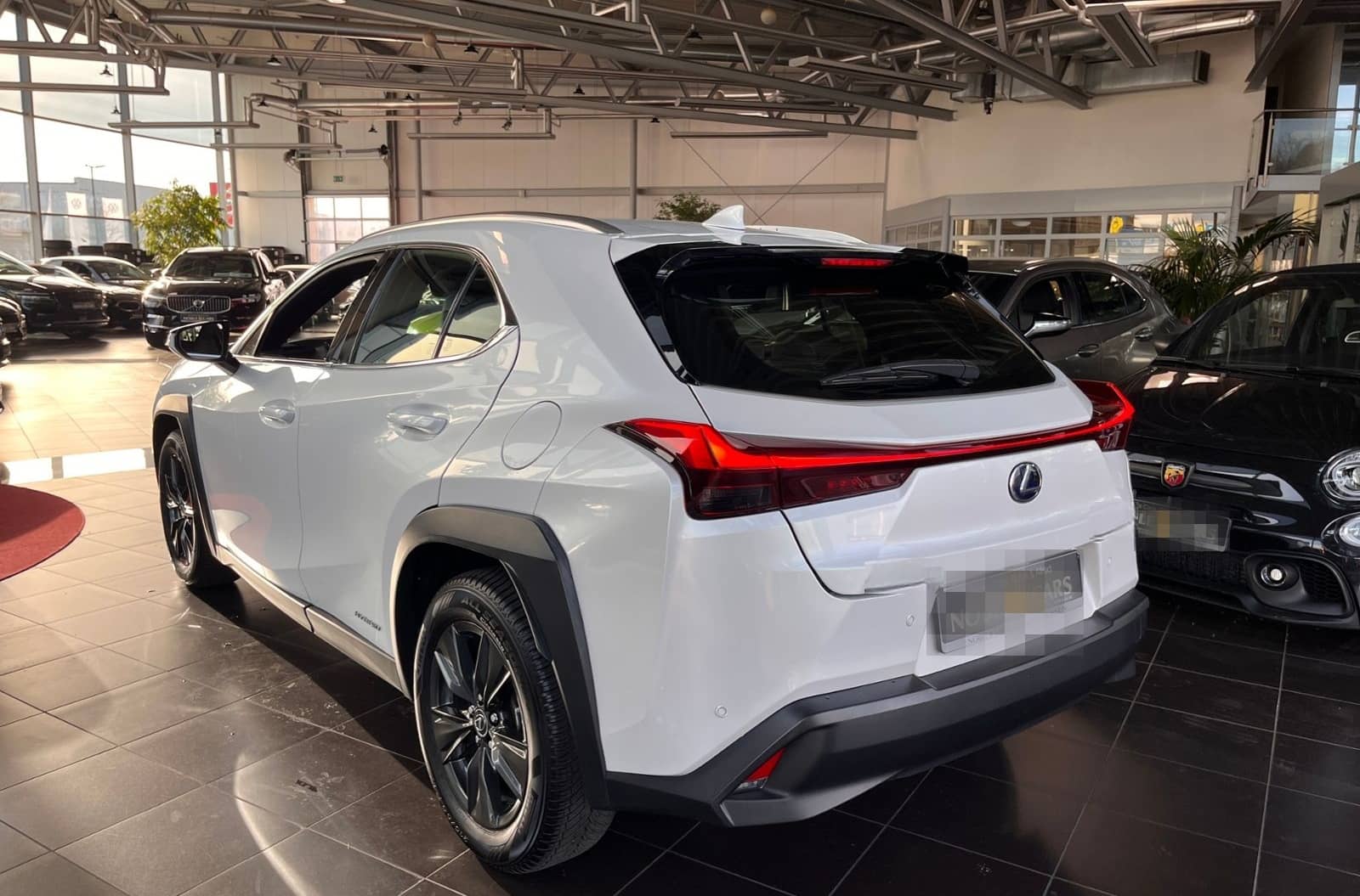 Lexus UX 250 h Launch Edition LED NAV SHZ RFK foto 5